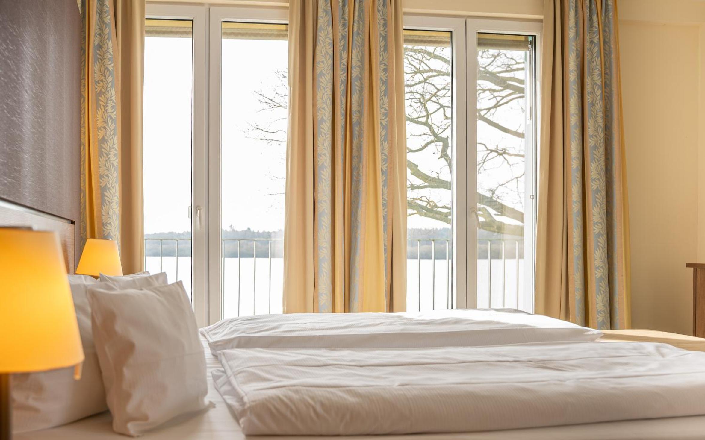 Junior Suite with Sea View - Photo 3