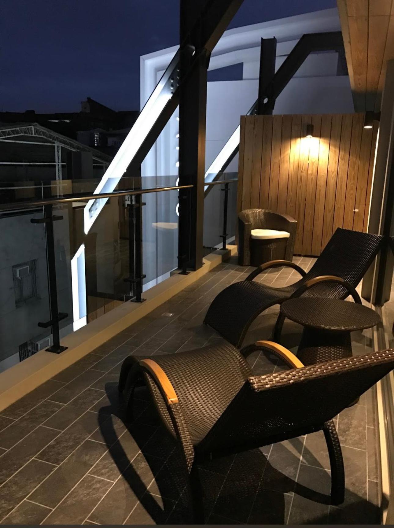 Deluxe Double Room with Balcony and Bathtub