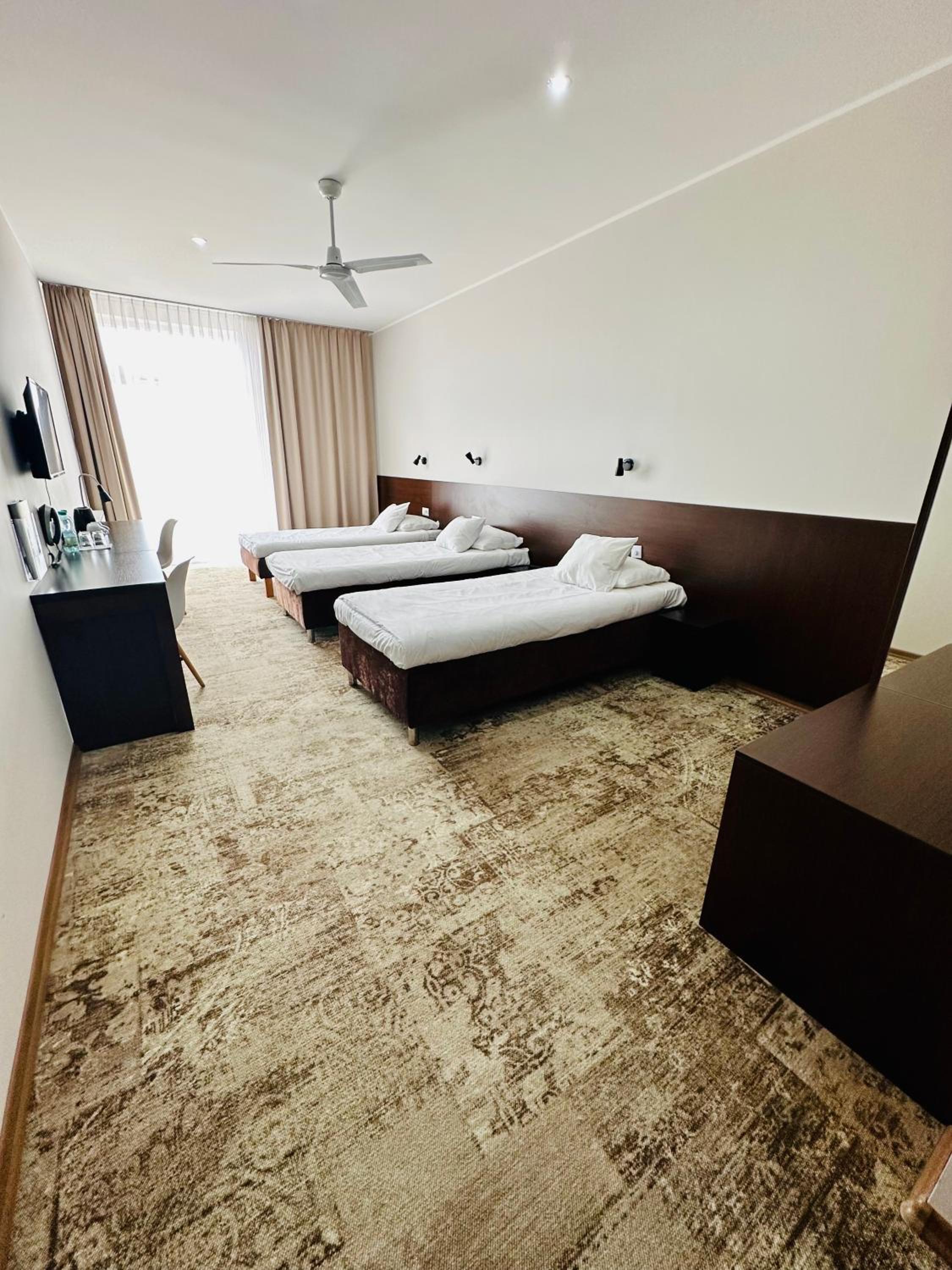 Standard Triple Room - Photo 1