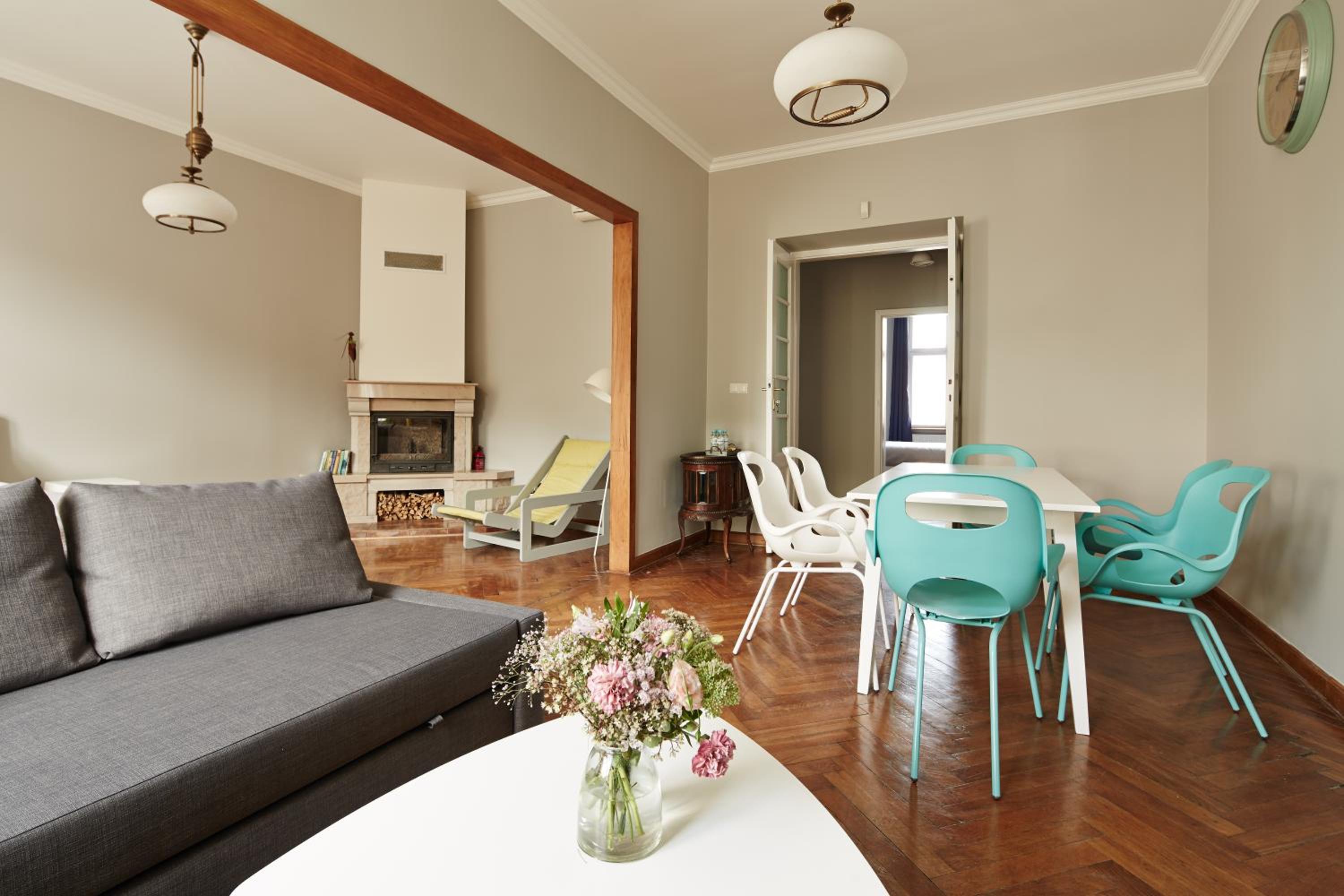 Two-Bedroom Apartment - Photo 18