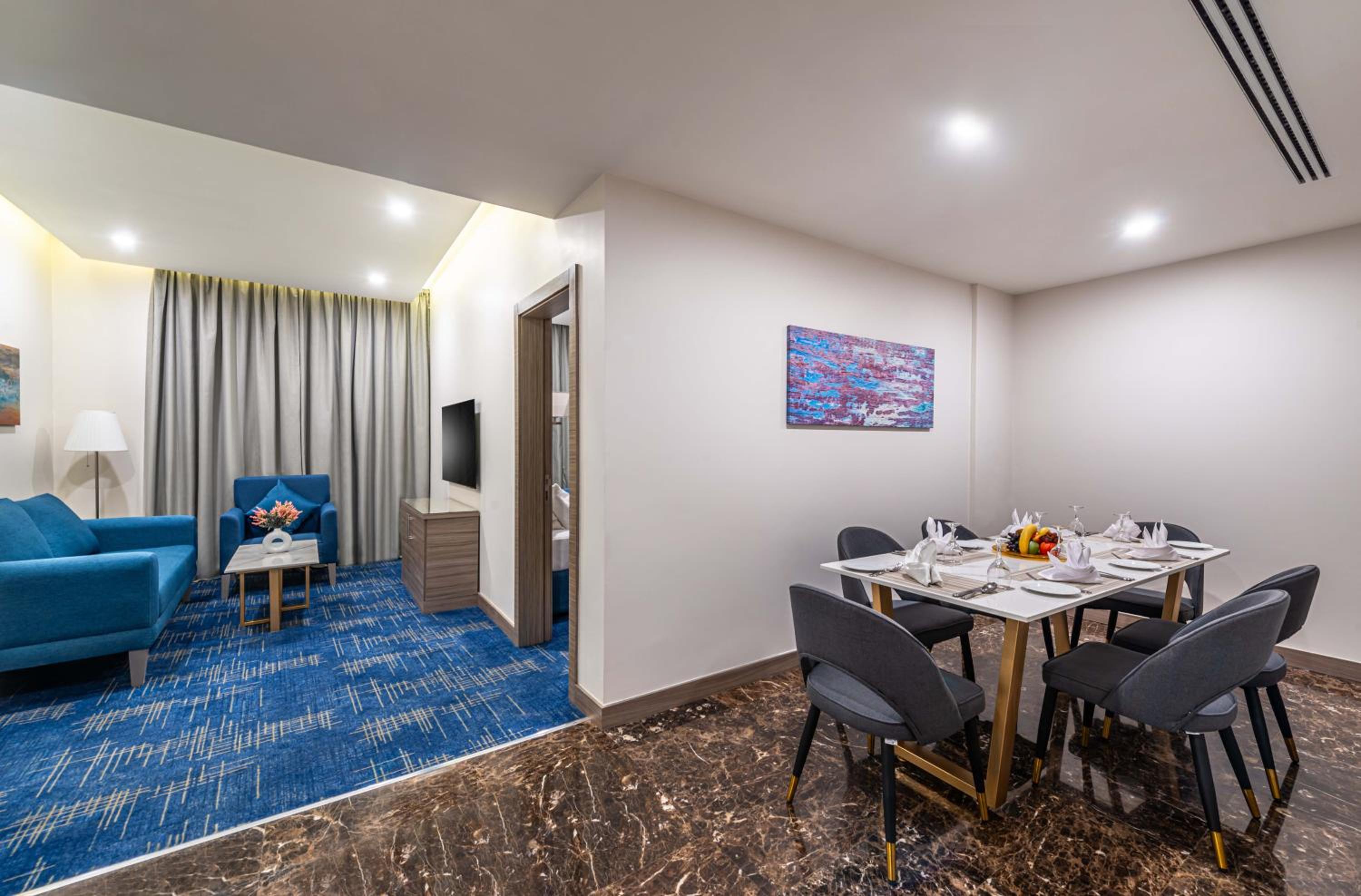 Presidential Suite with One King Bed and Two Single Beds - Terrace/Non-Smoking