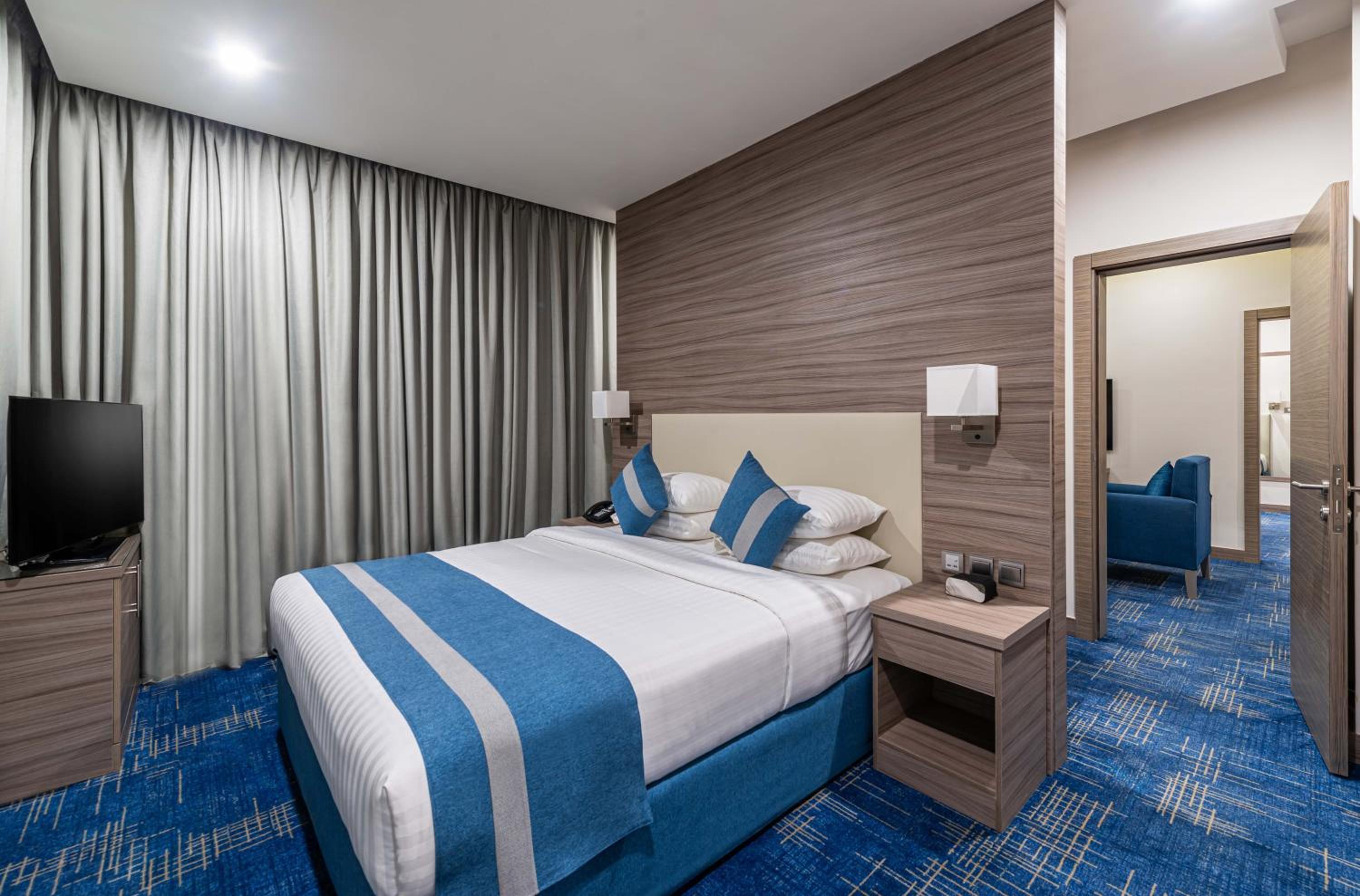 Presidential Suite with One King Bed and Two Single Beds - Terrace/Non-Smoking