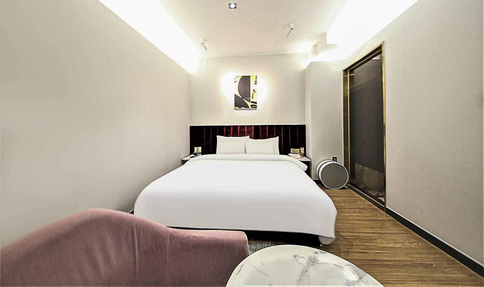 Premium King Room