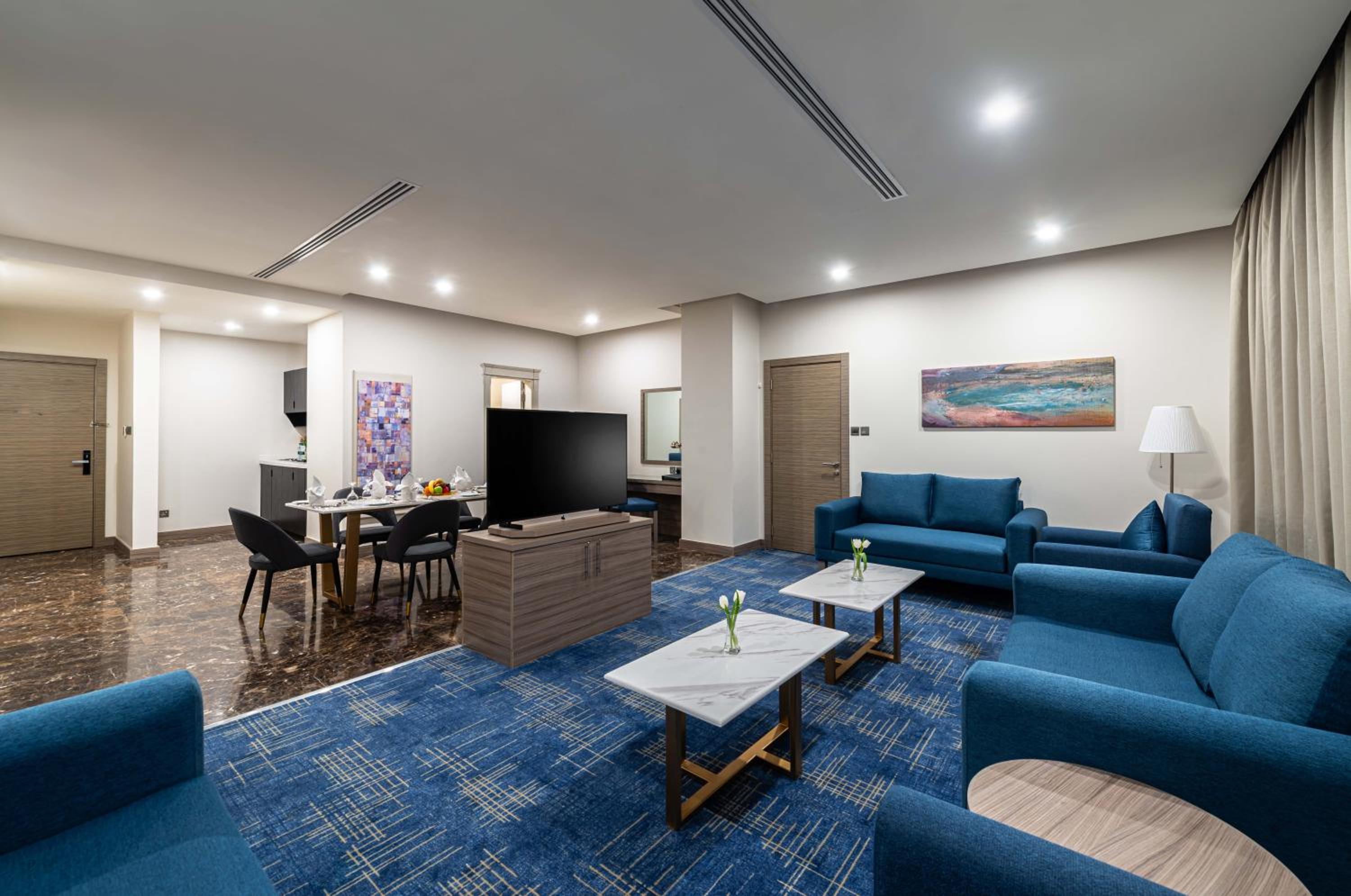 Penthouse Apartment with King Bed and Terrace - Non-Smoking