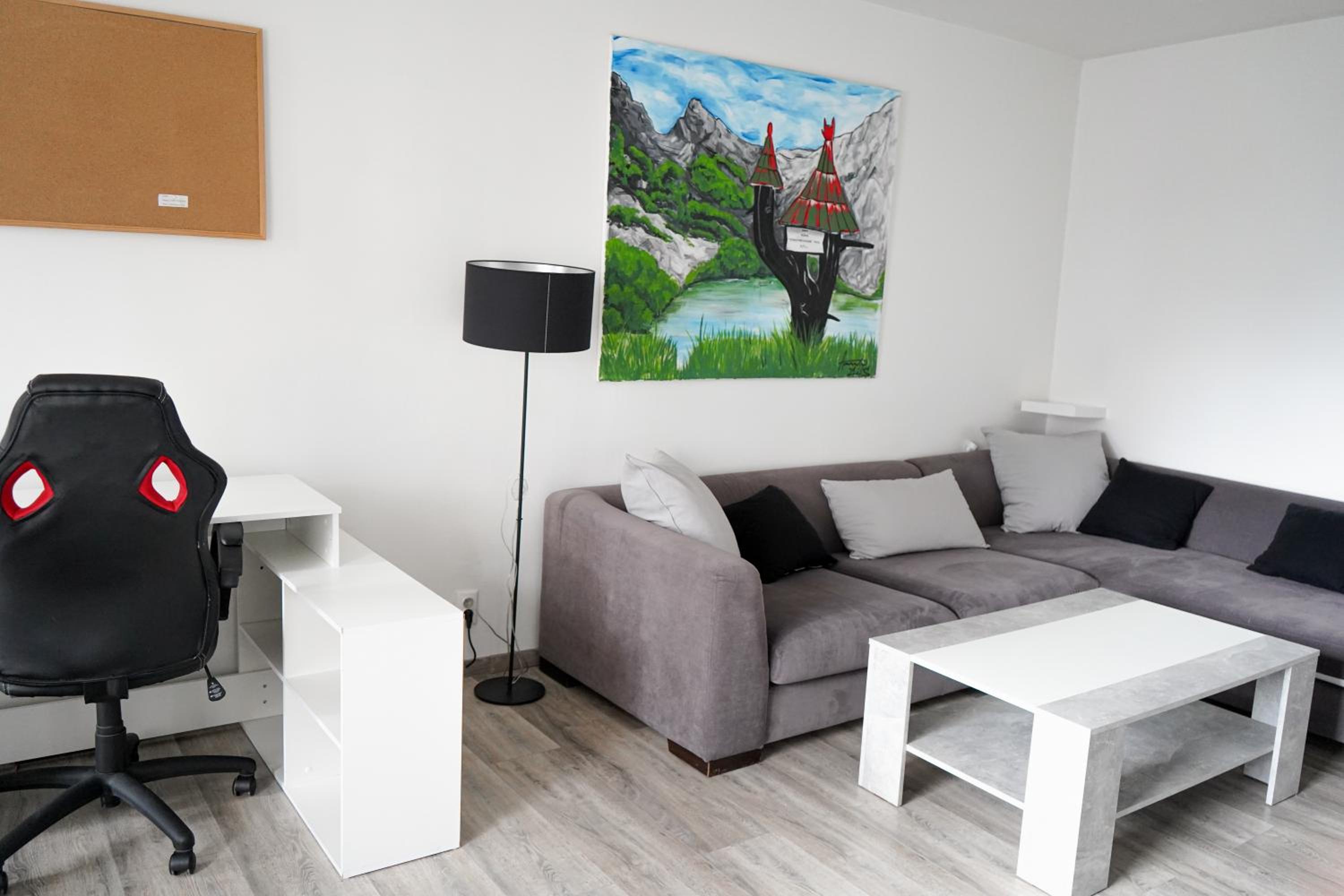 One-Bedroom Apartment photo 3