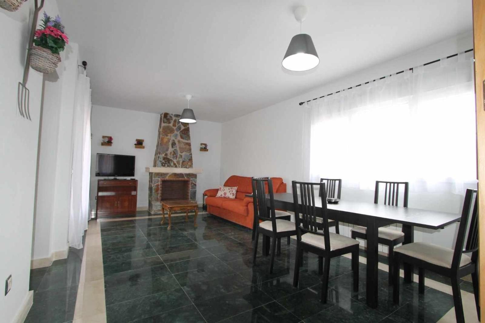 Casa de cuatro habitaciones
