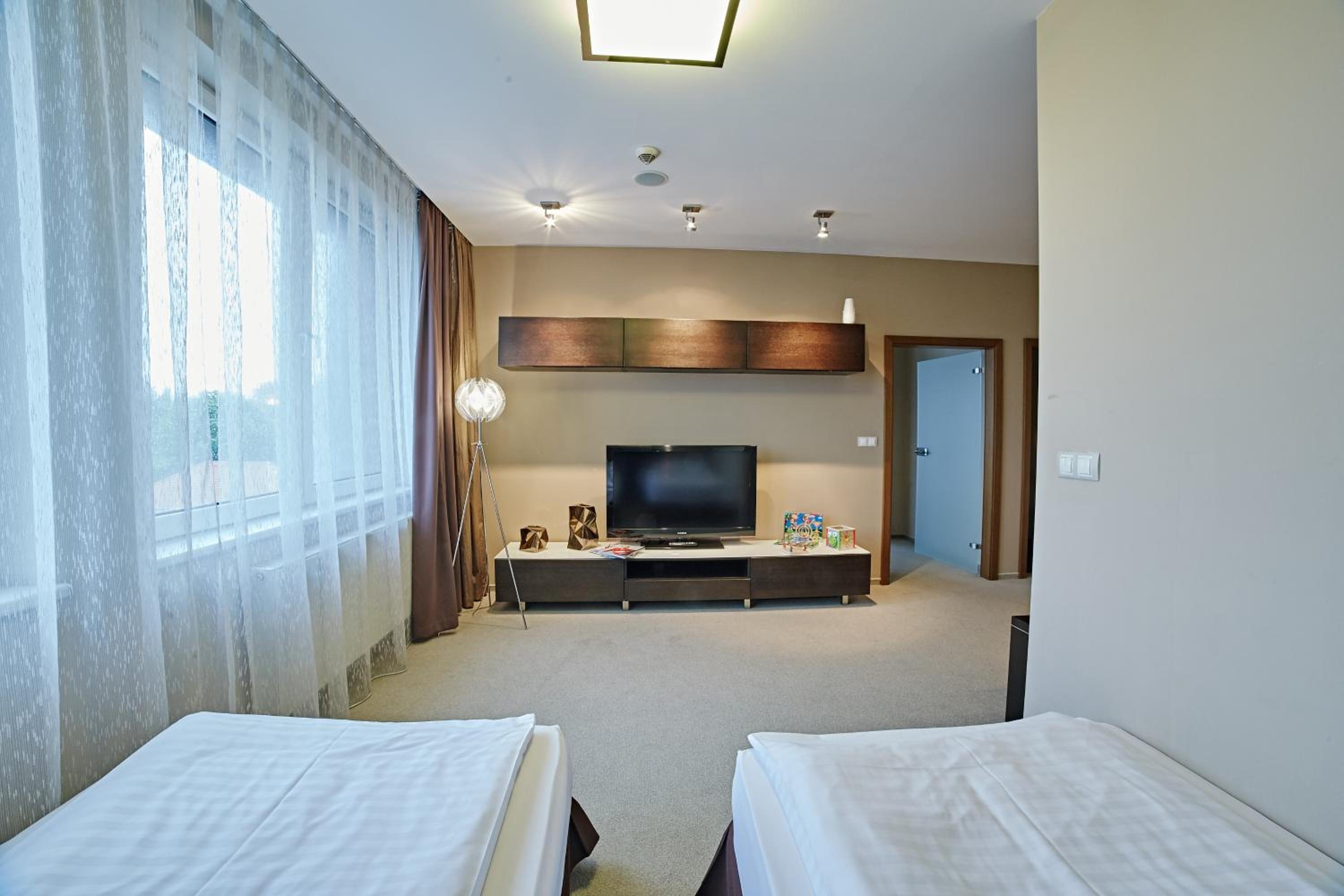 Family Suite - Photo 2