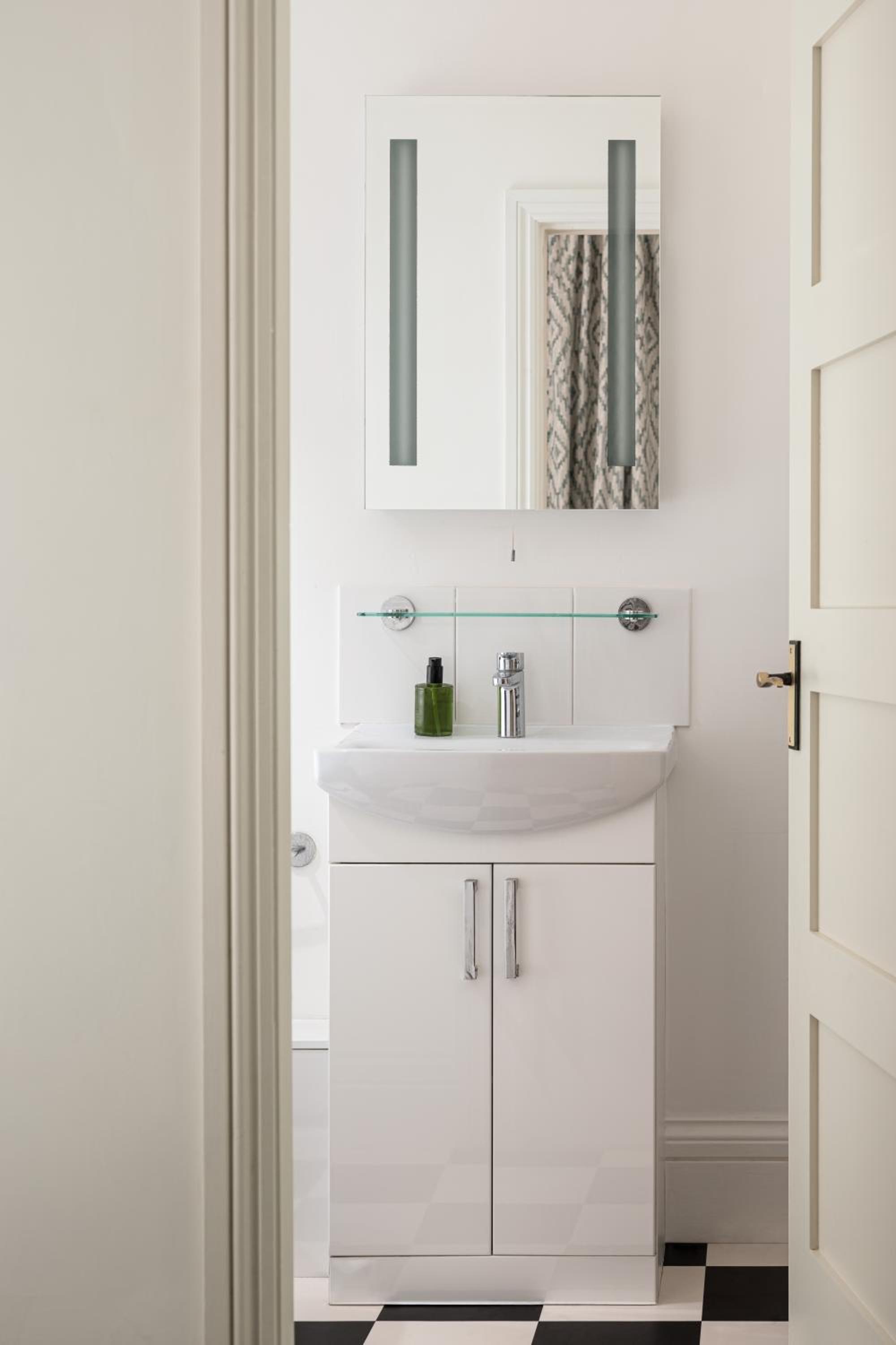 Premium Double Room En Suite with Kitchenette  photo 2