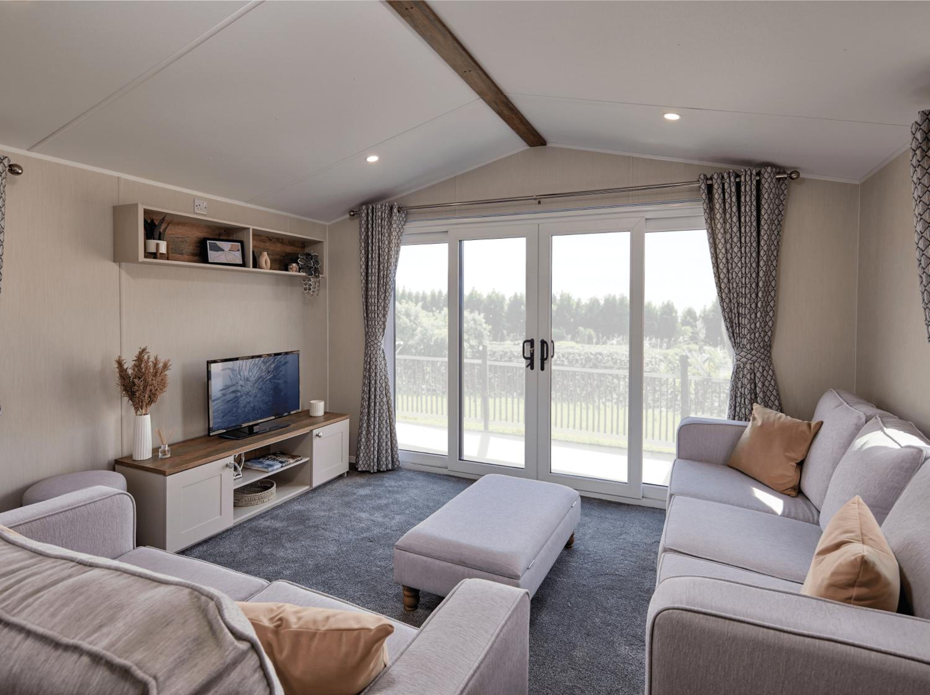 Holiday Home (Not Pet Friendly) photo 1