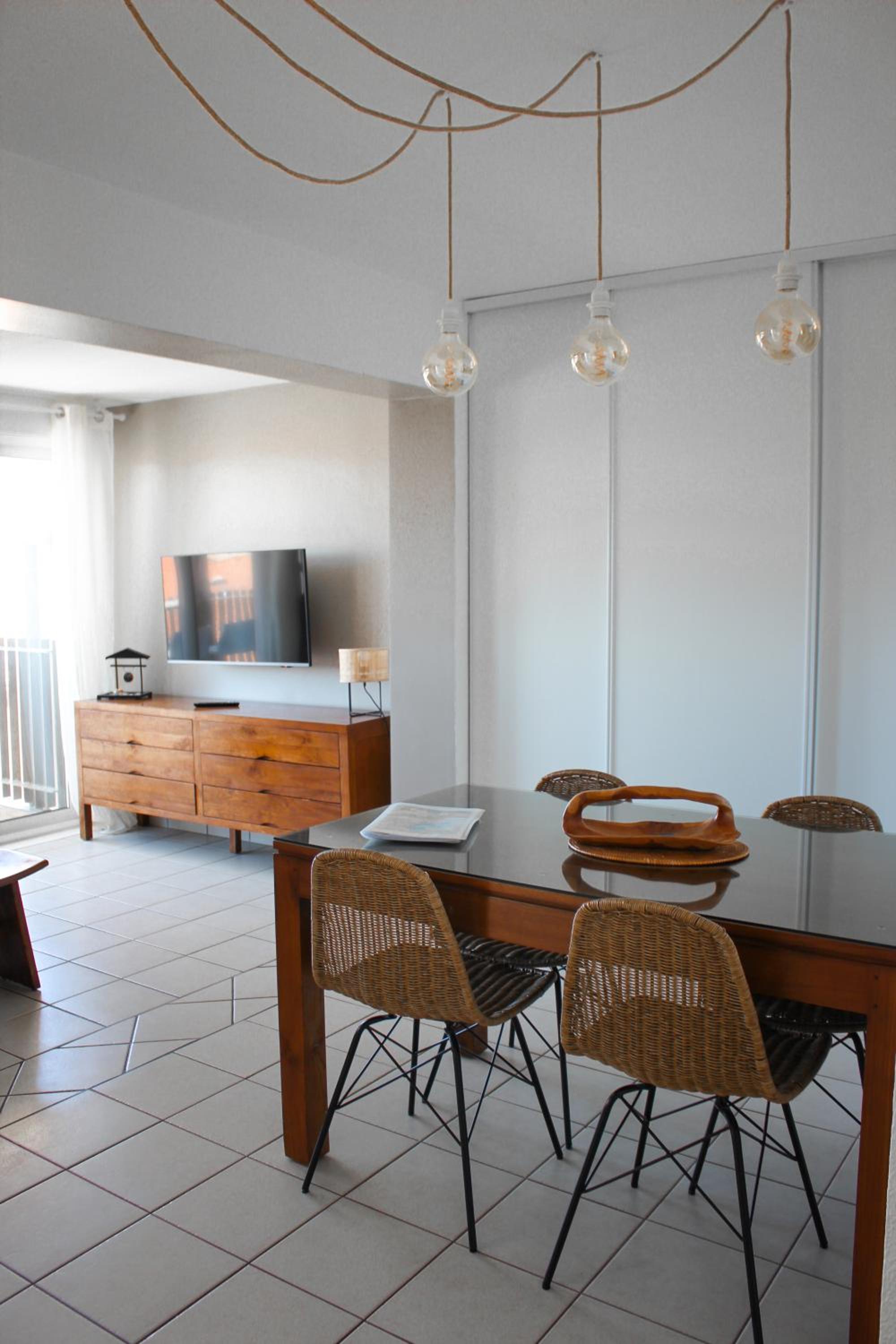 One-Bedroom Apartment (4 Adults) - Photo 8