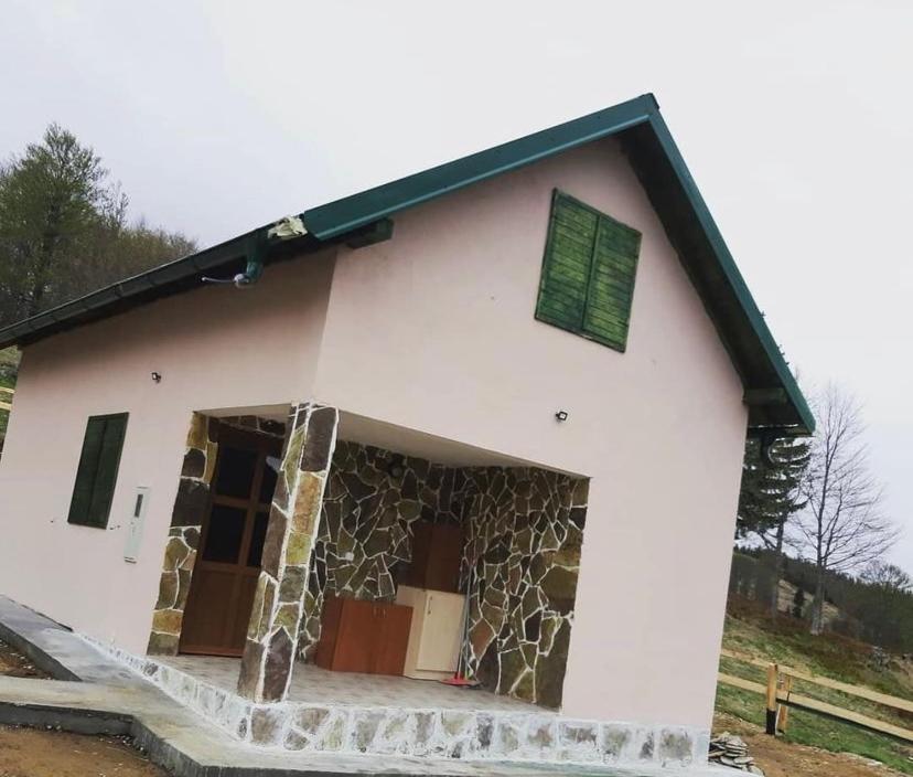 Two-Bedroom House photo 3