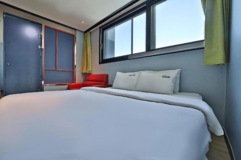Standard Double Room - No Parking - Photo 7