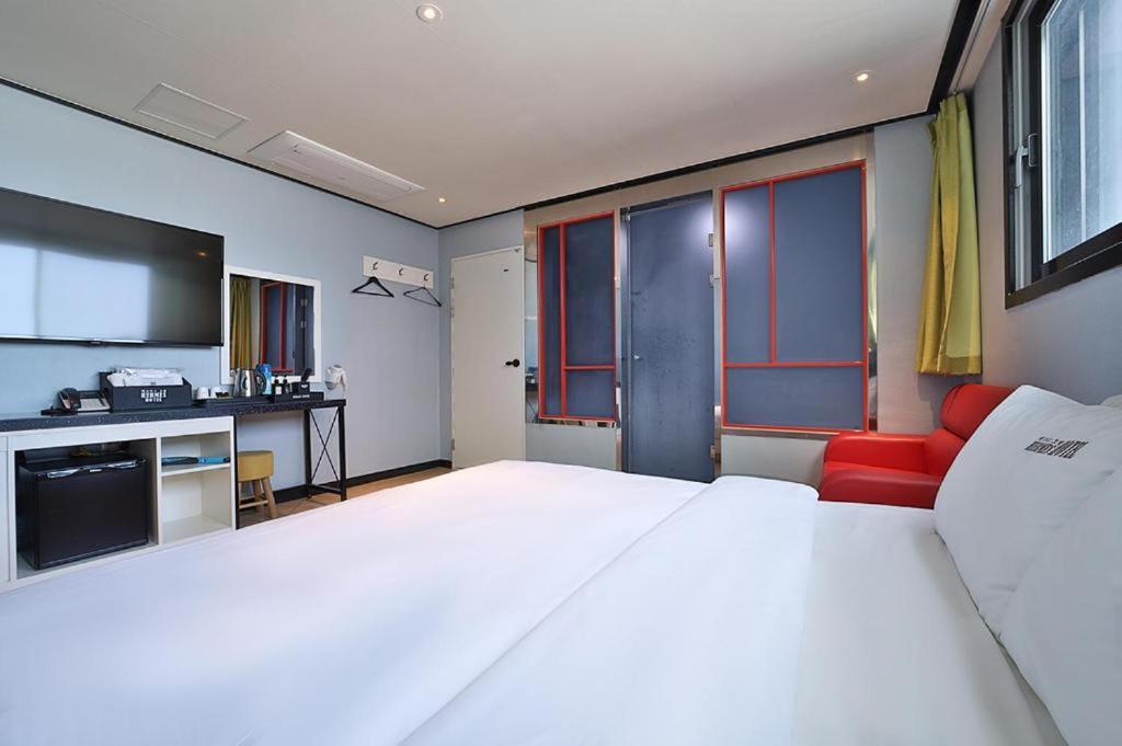 Standard Double Room - No Parking - Photo 5