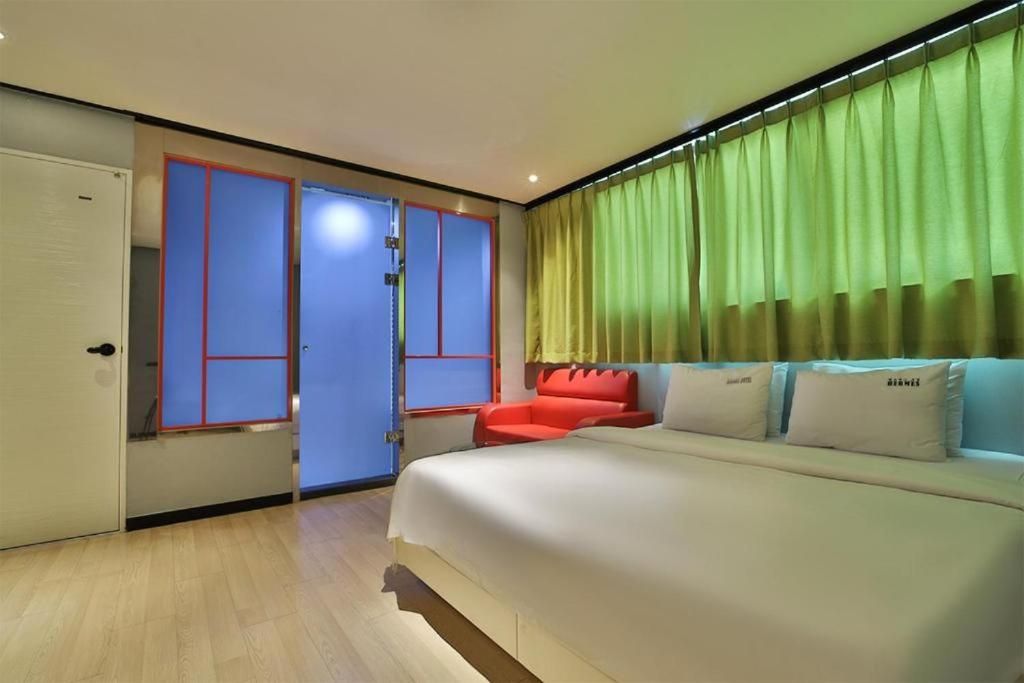 Standard Double Room - No Parking - Photo 1