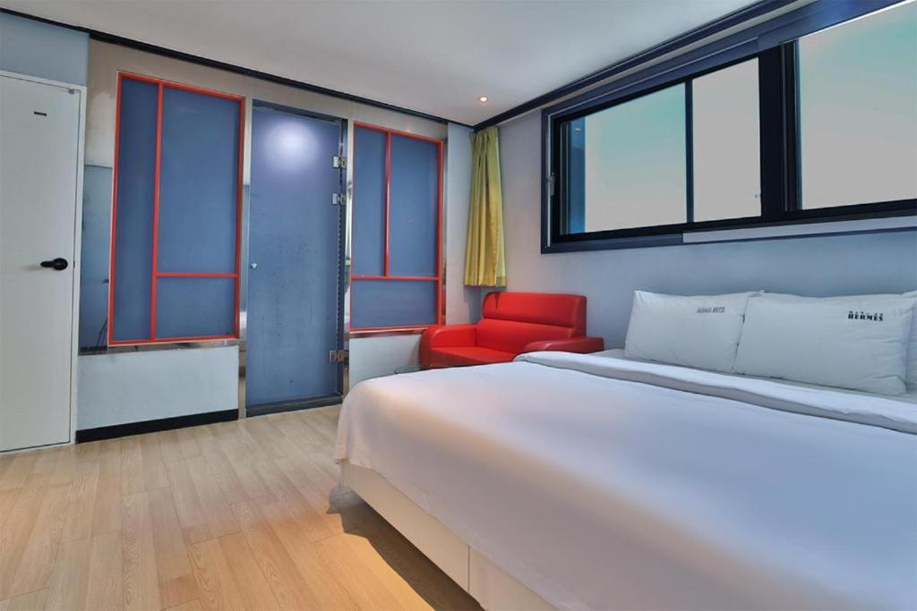Standard Double Room - No Parking - Photo 10