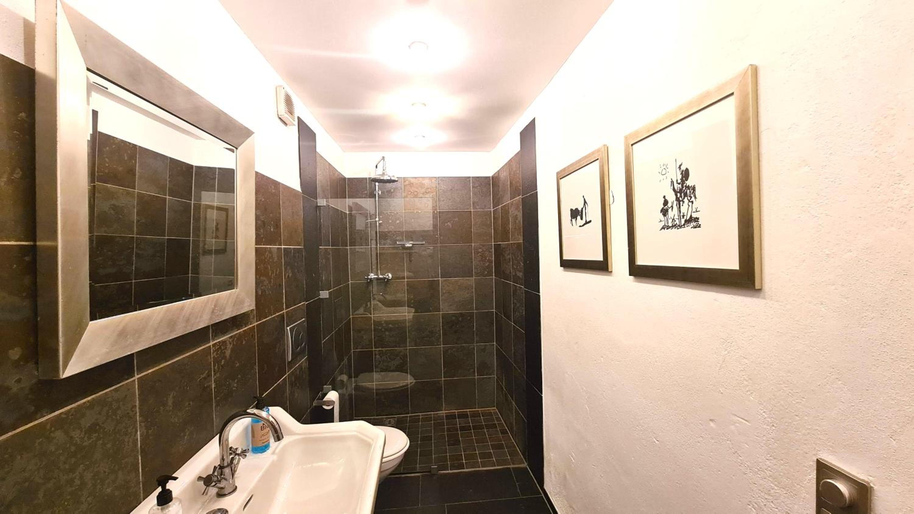 Deluxe Suite photo 3