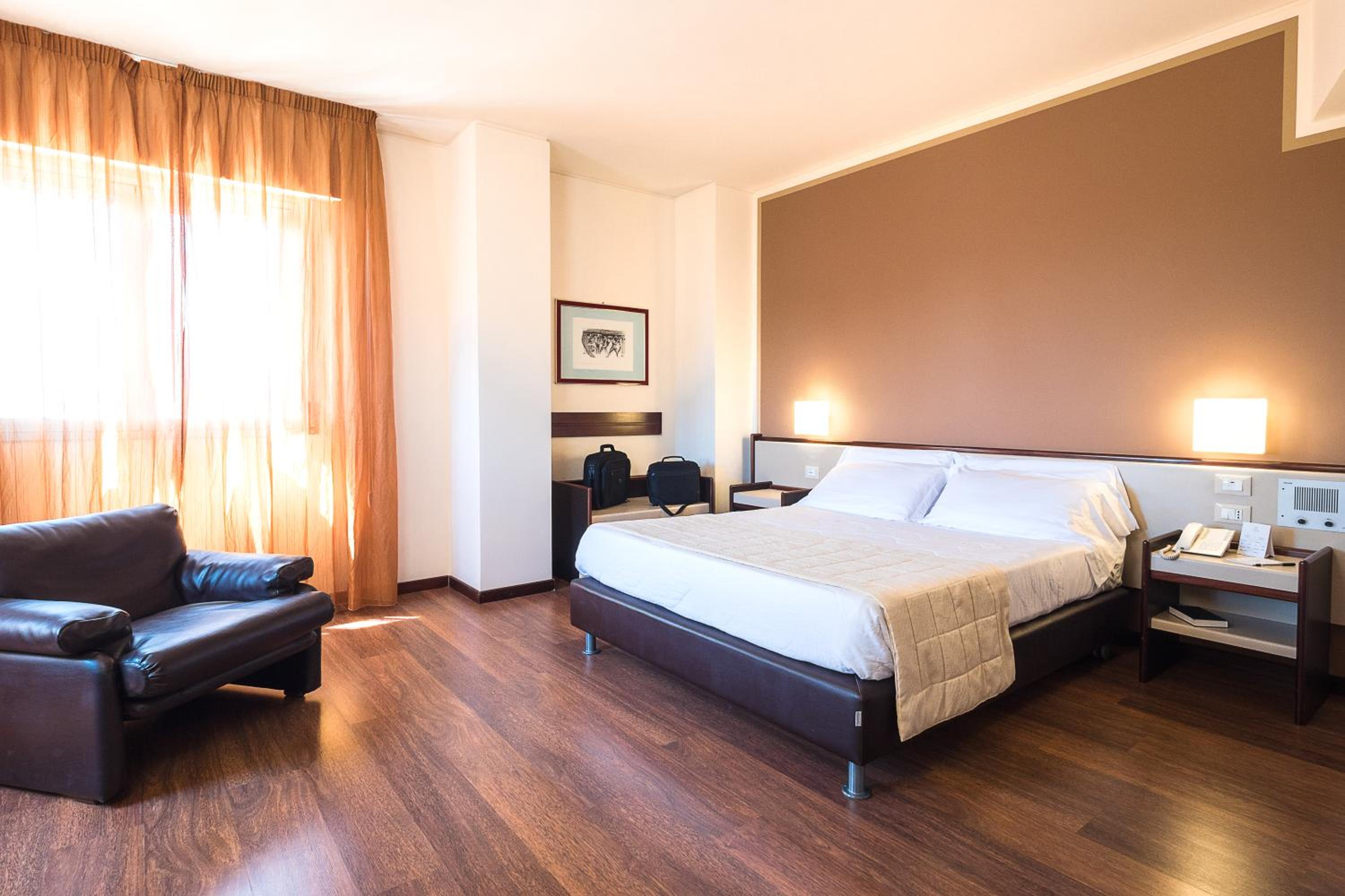 Standard Double Room - Photo 1