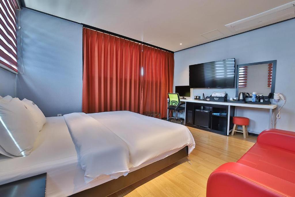 Deluxe Double Room - No Parking - Photo 6