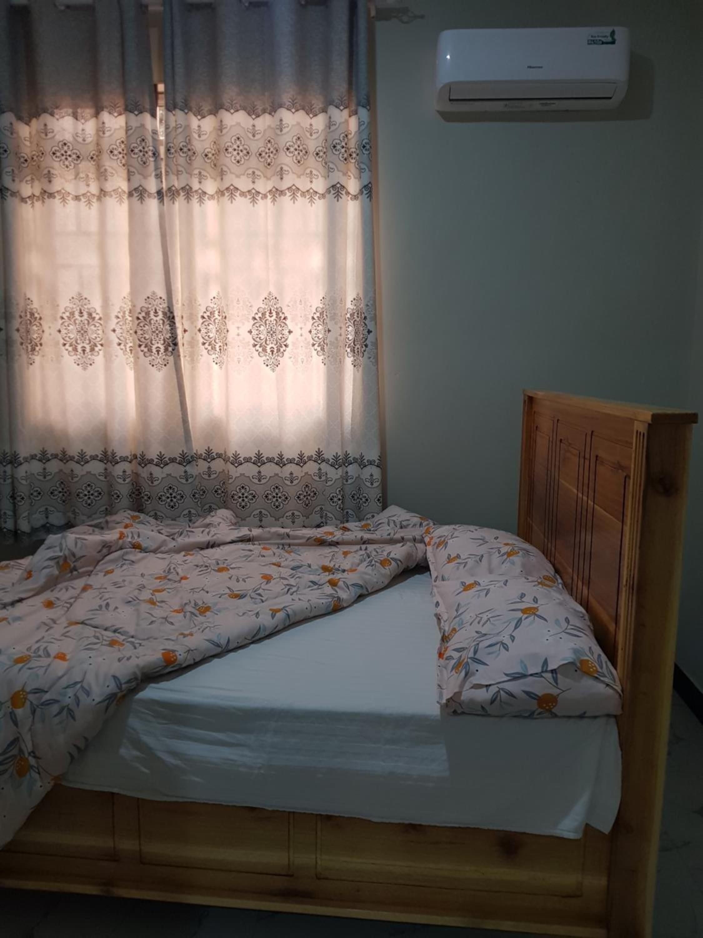 One-Bedroom Apartment photo 2