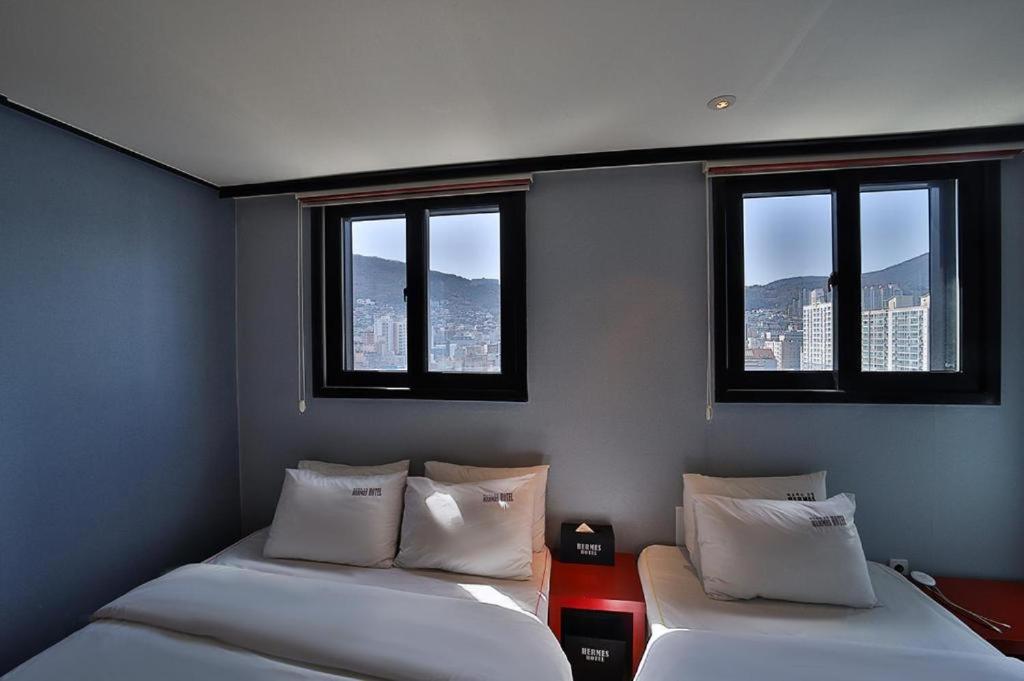 Standard Twin Room - Photo 5