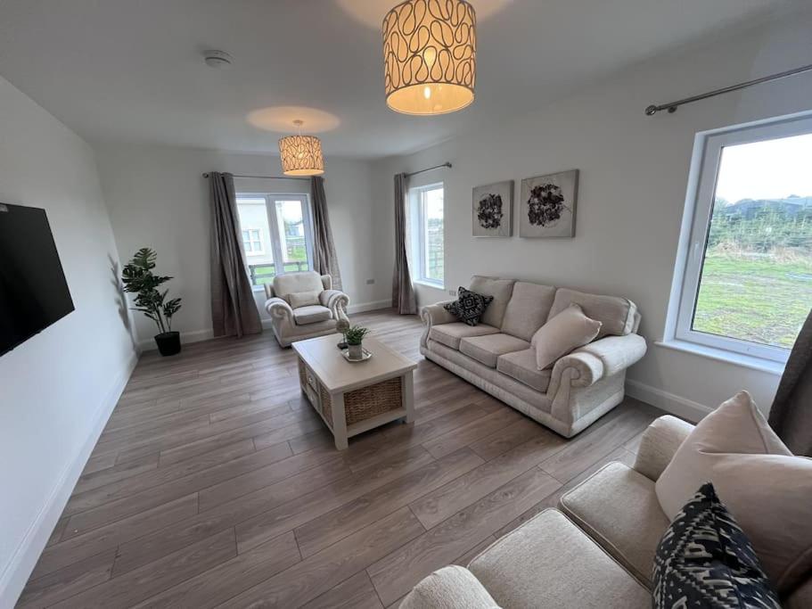 Four-Bedroom House photo 1