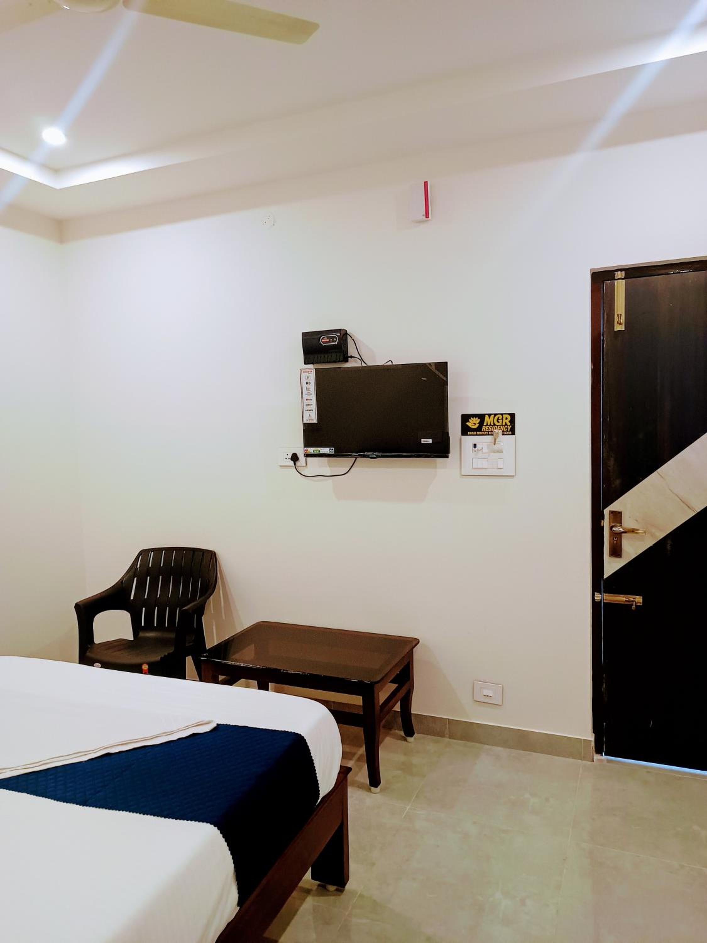 Superior King Room - Photo 5