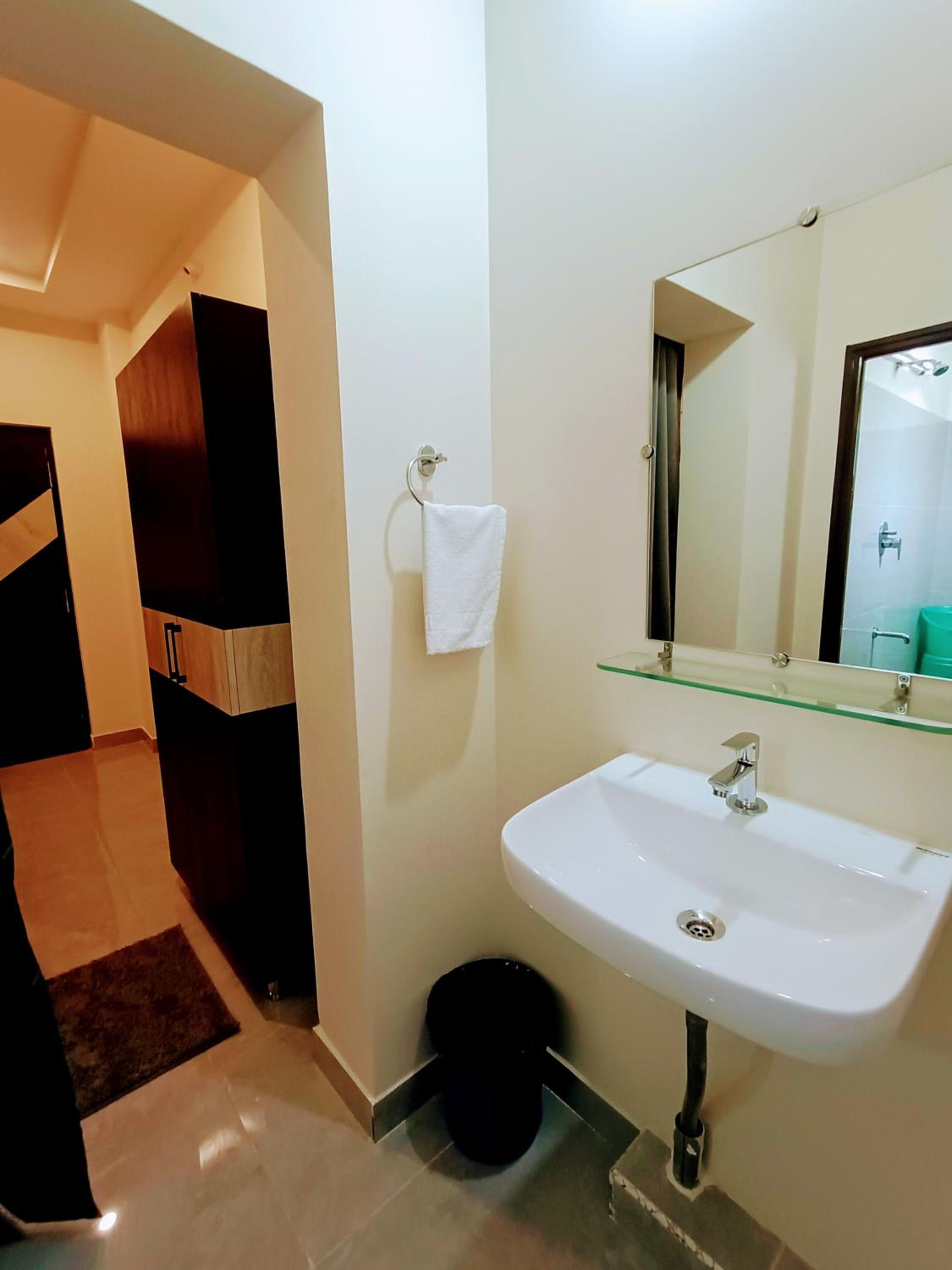 Superior King Room - Photo 3