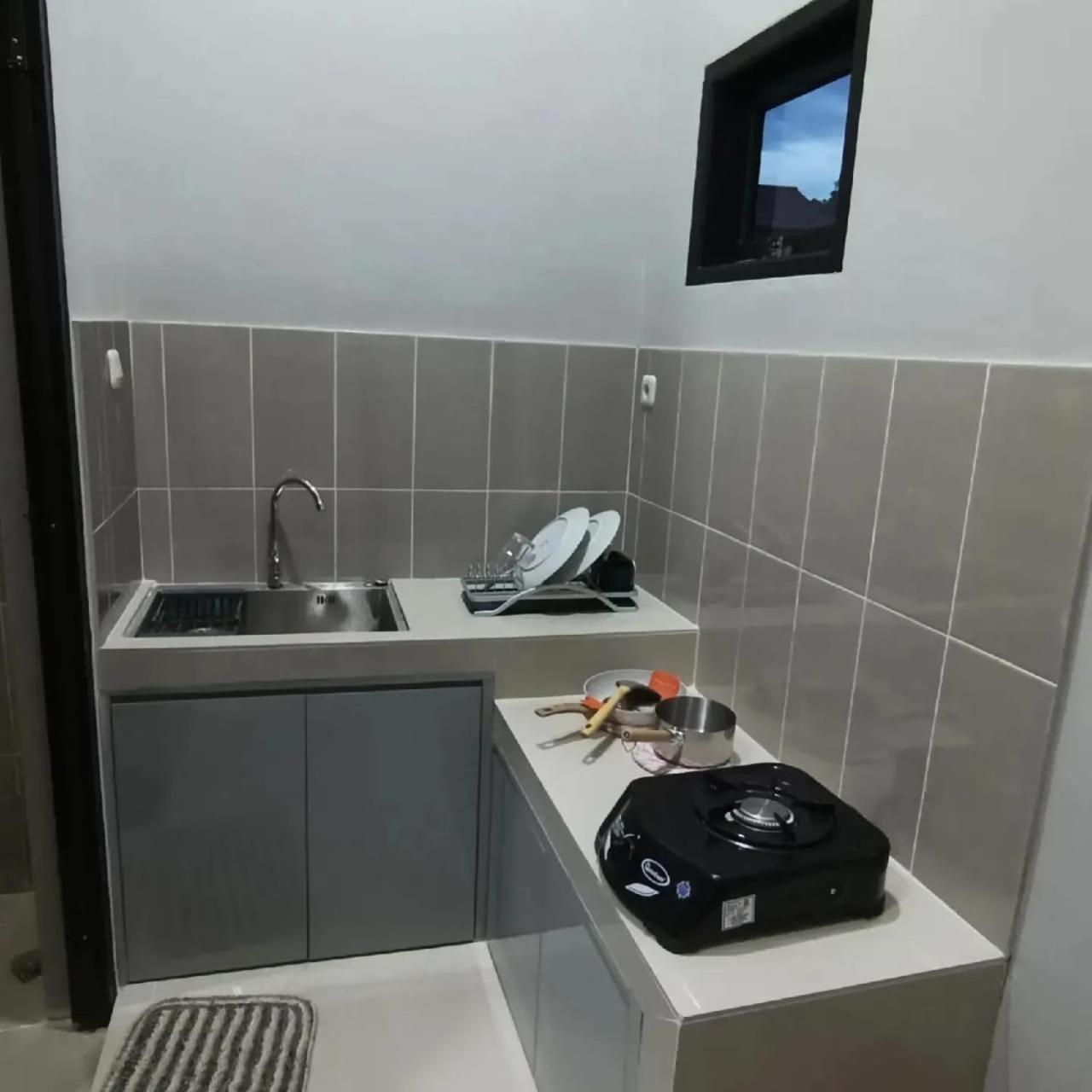 Deluxe Room (2 Adults + 1 Child) photo 2
