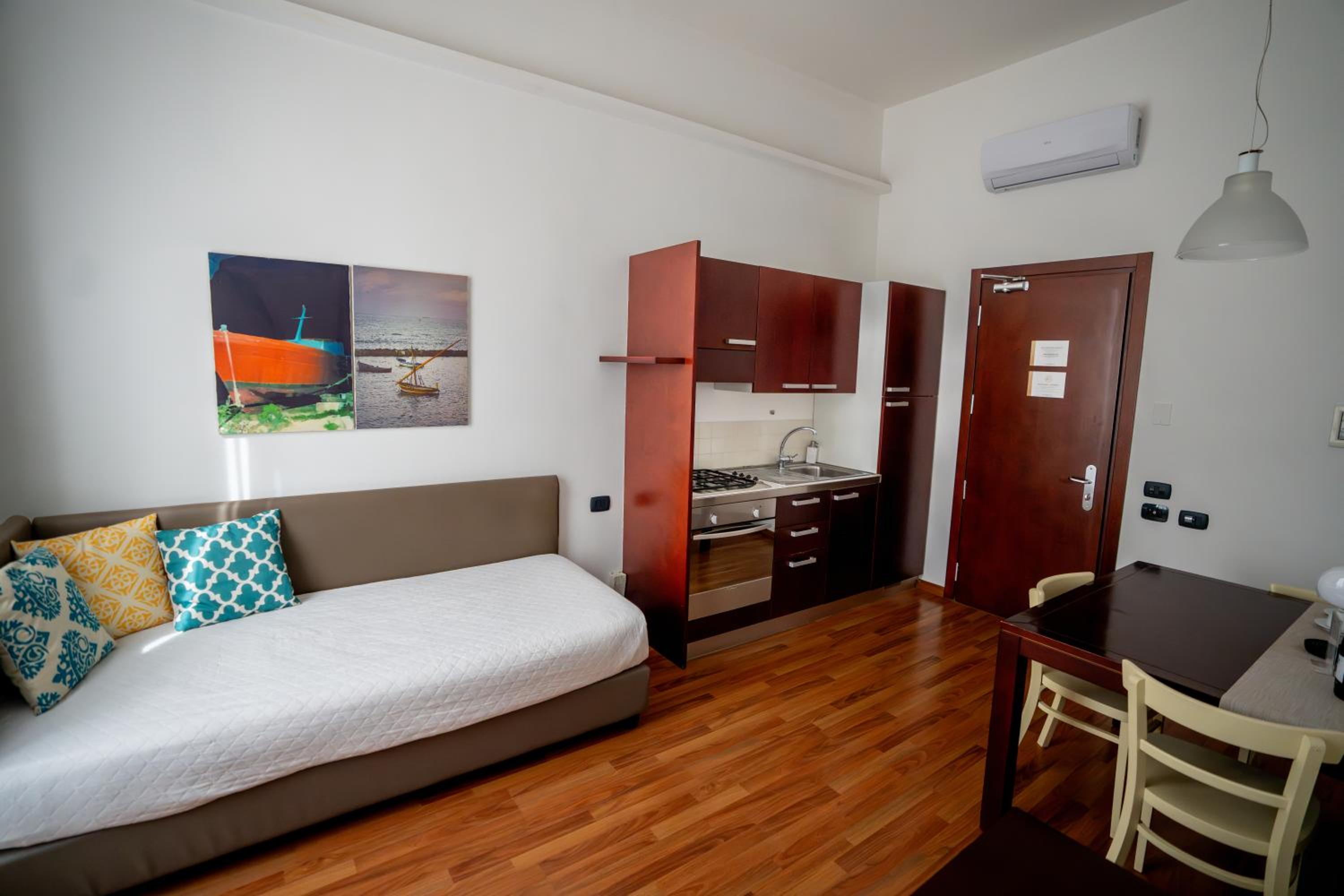 Apartment - Photo 4