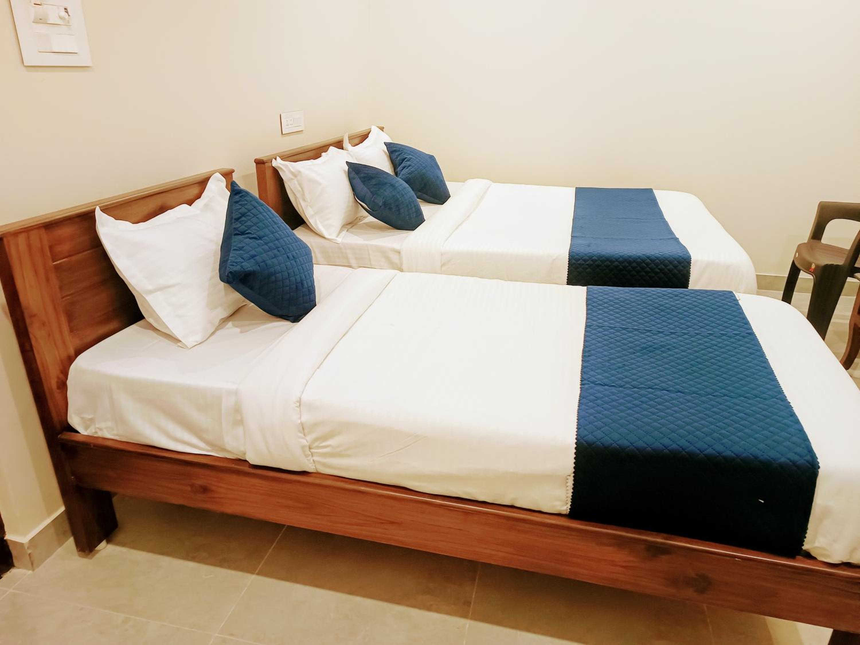 Standard Triple Room - Photo 2