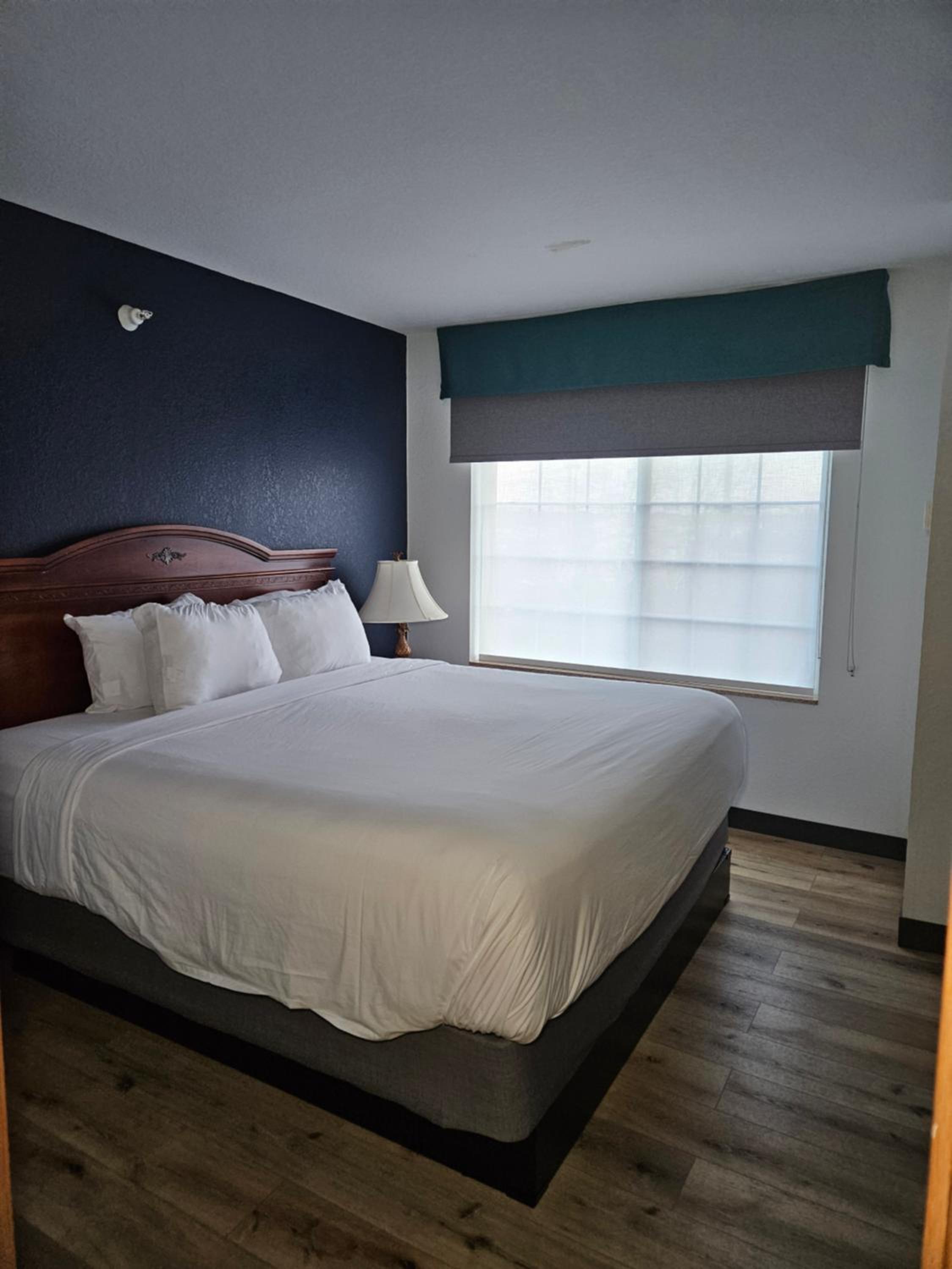 Wingate Suites by Wyndham Youngstown - Austintown