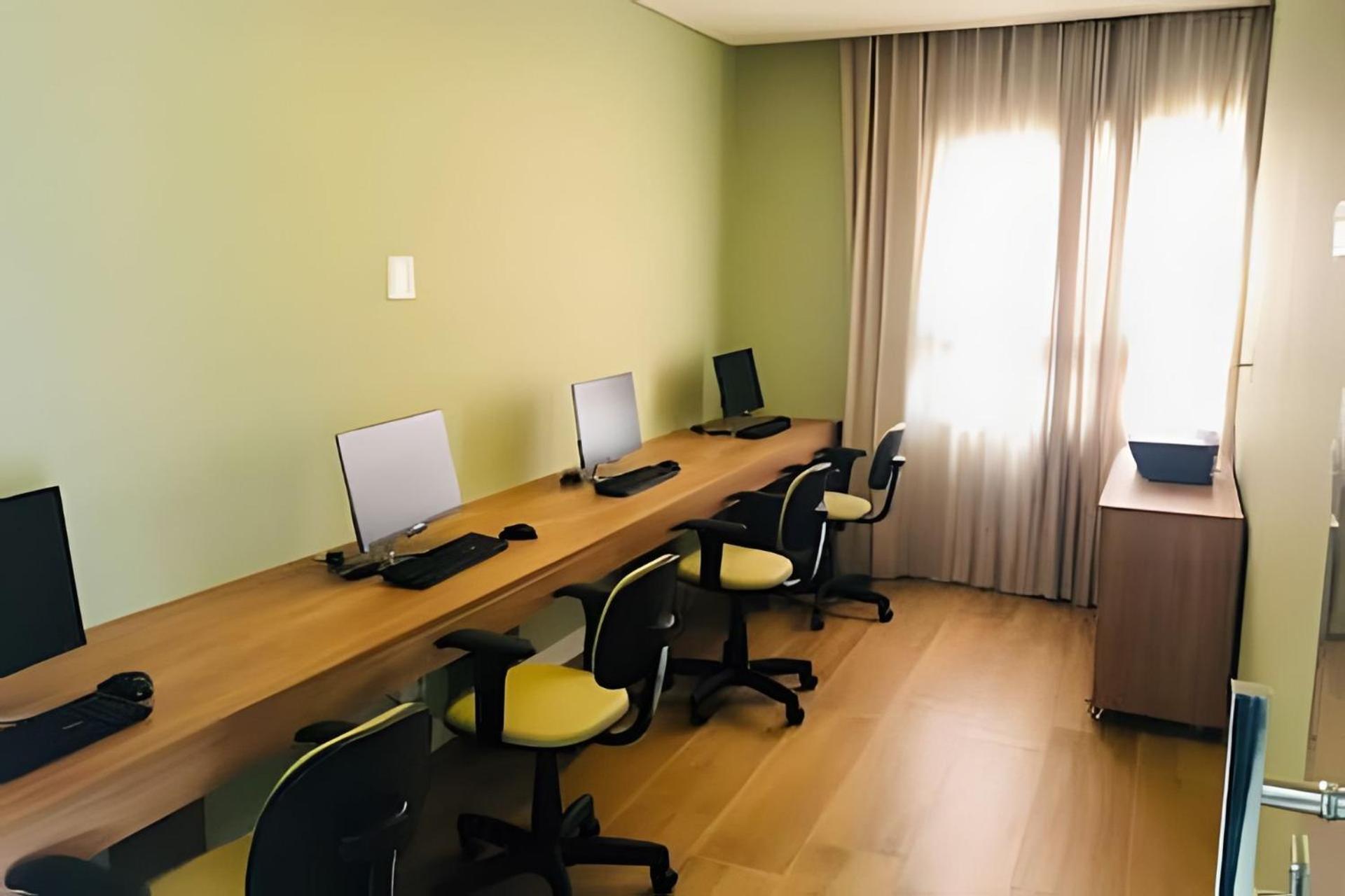 Studio Apartment photo 3