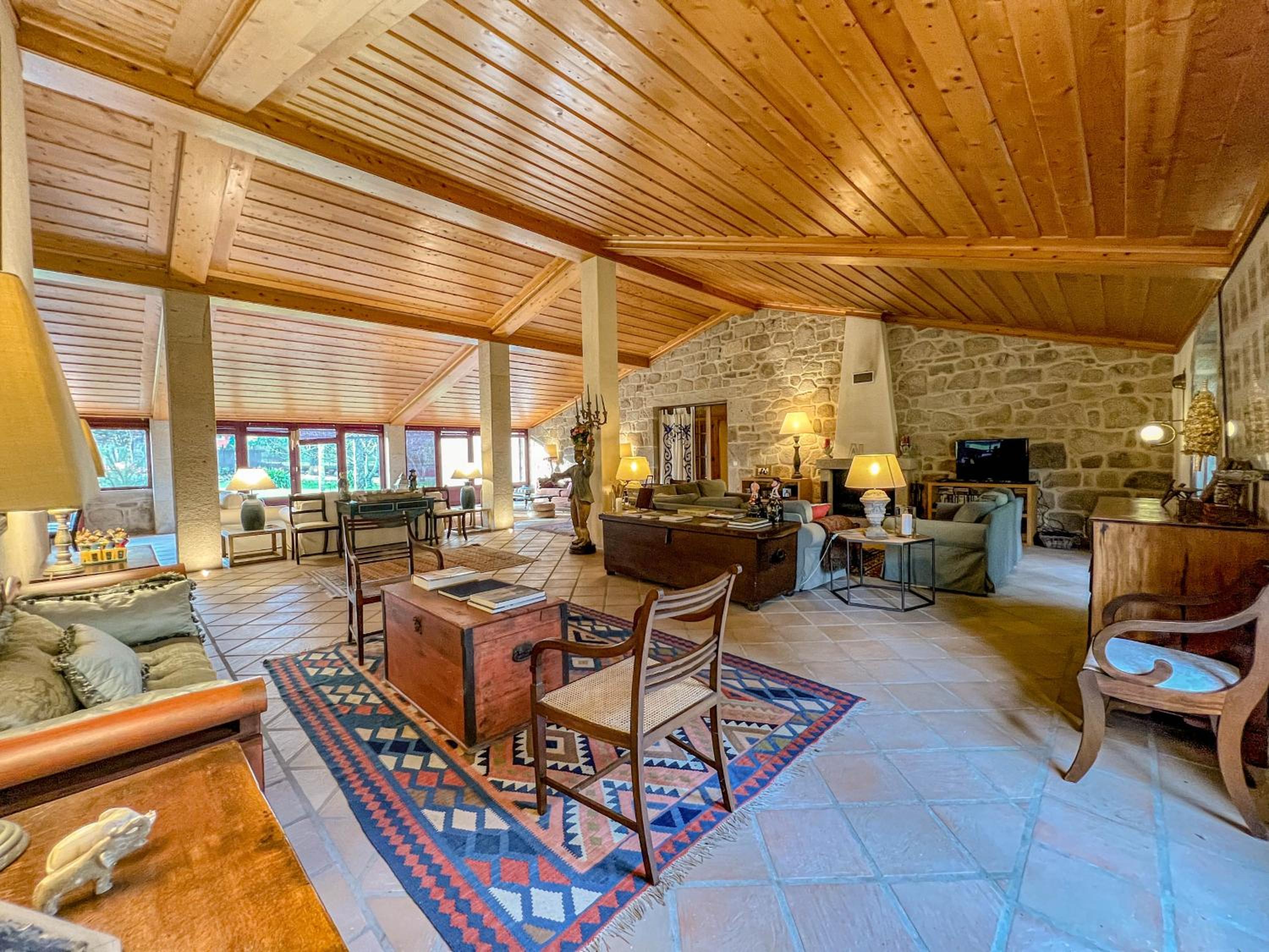Villa photo 1