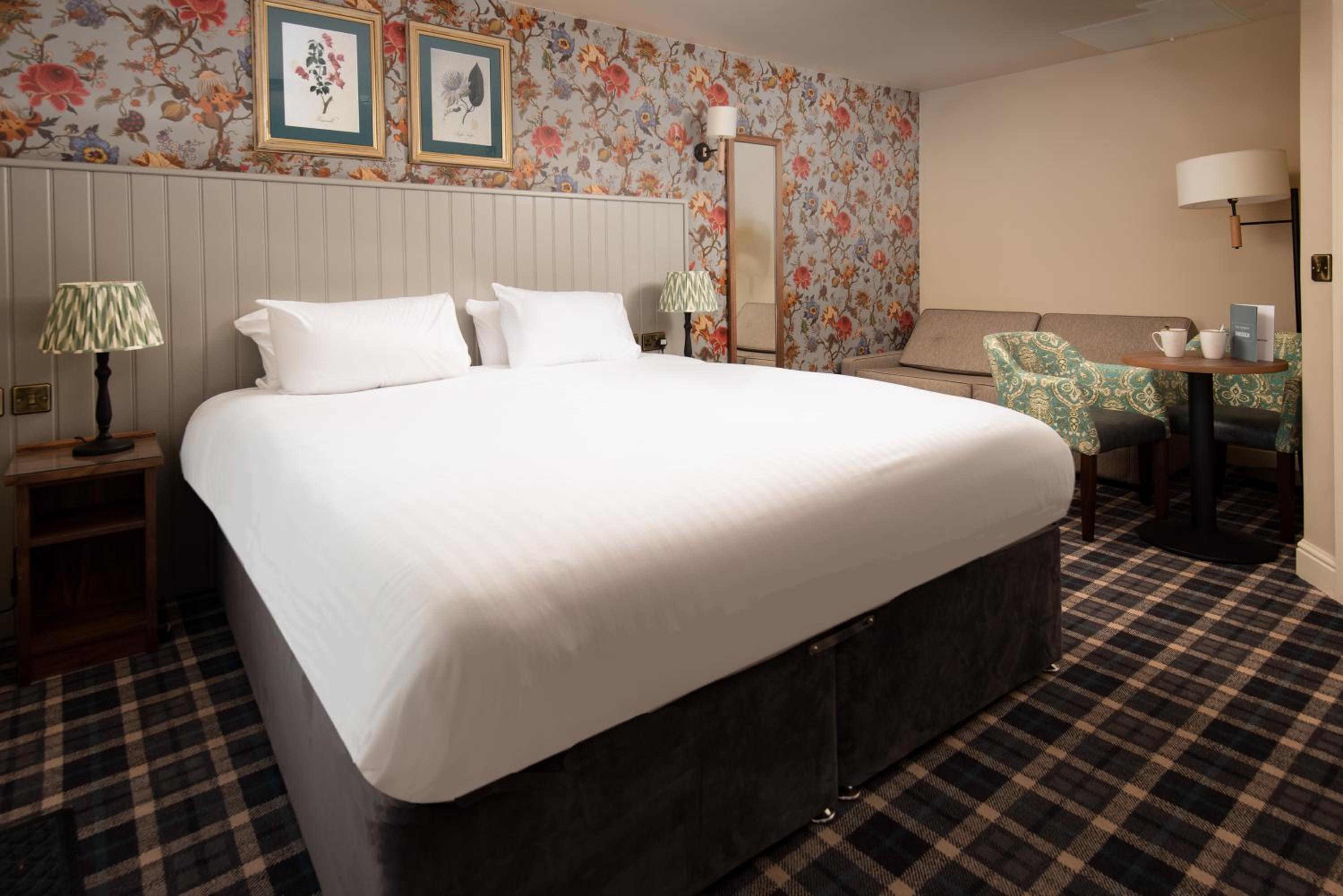 Classic Double or Twin Room with Sofa photo 3