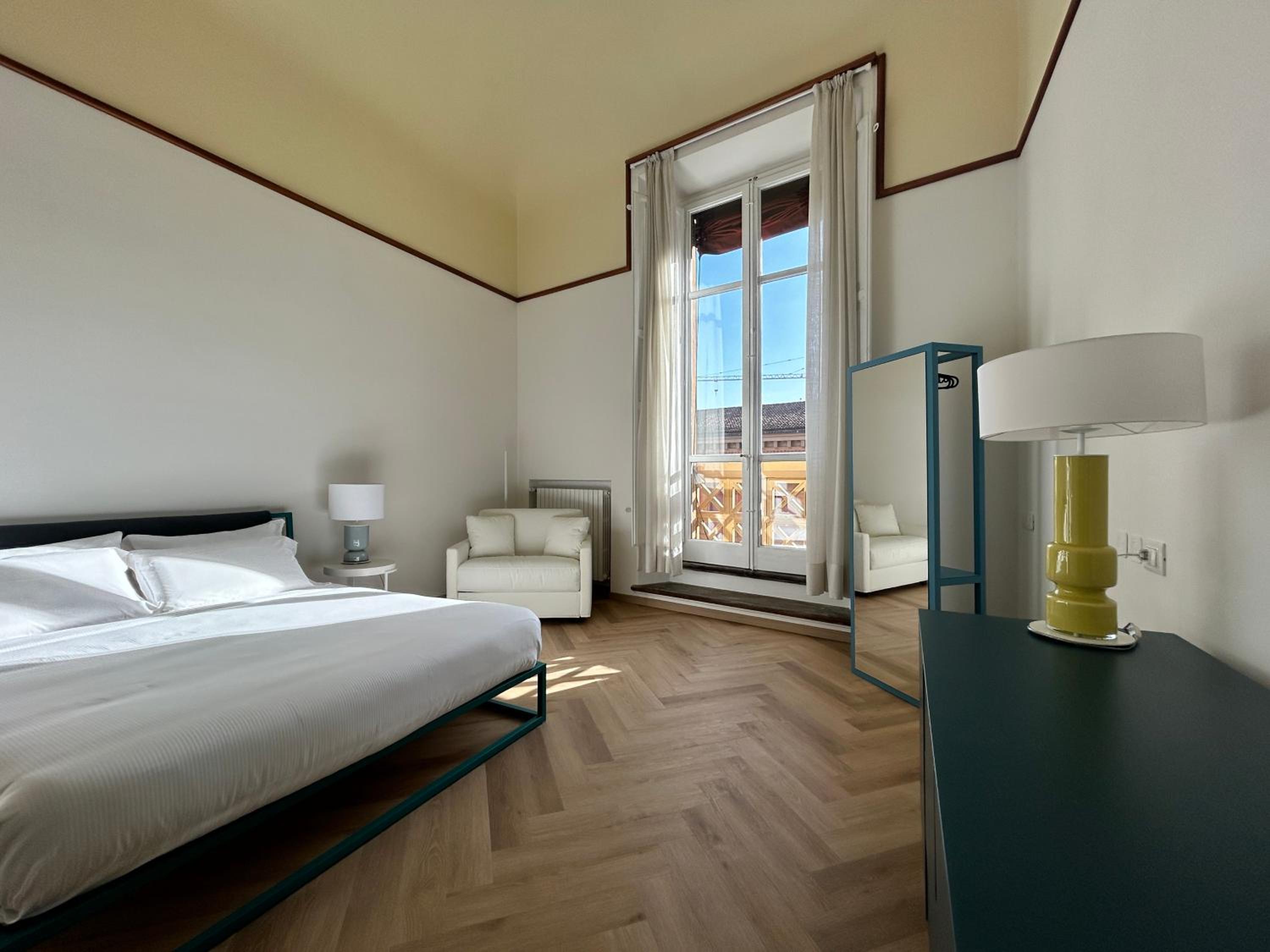Superior Double Room with External Private Bathroom