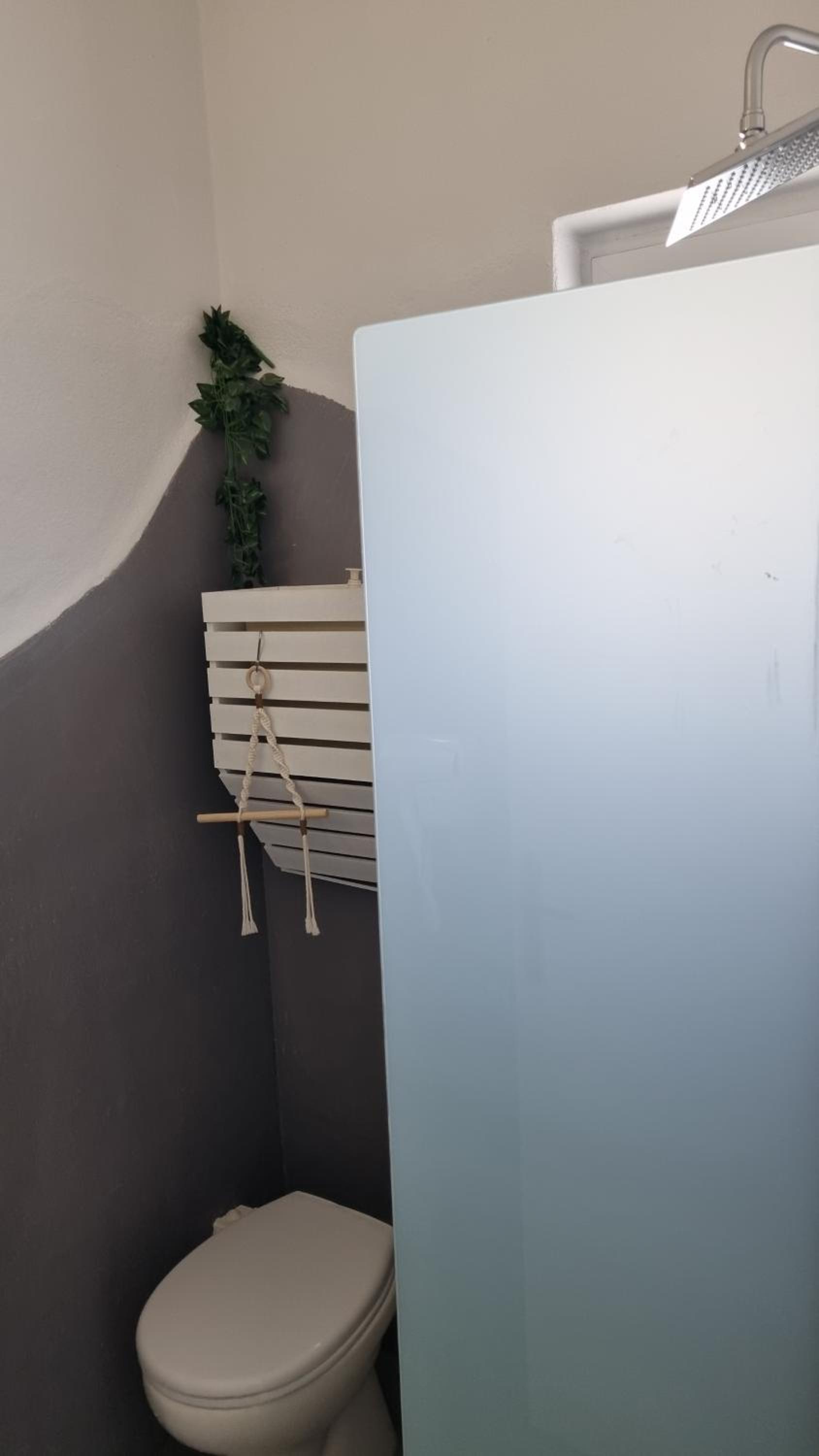 Apartment with Balcony photo 3