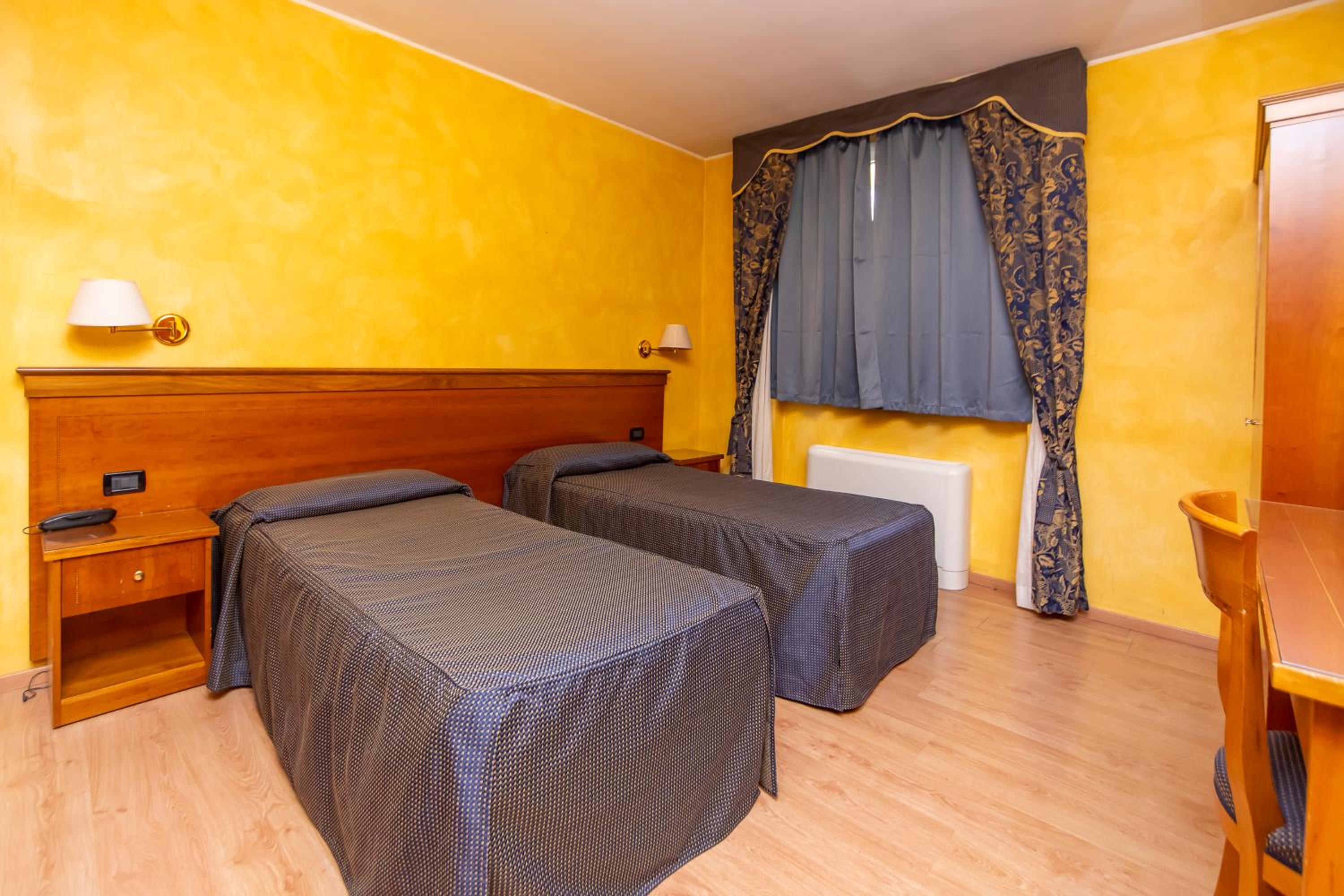 Classic Double or Twin Room photo 3