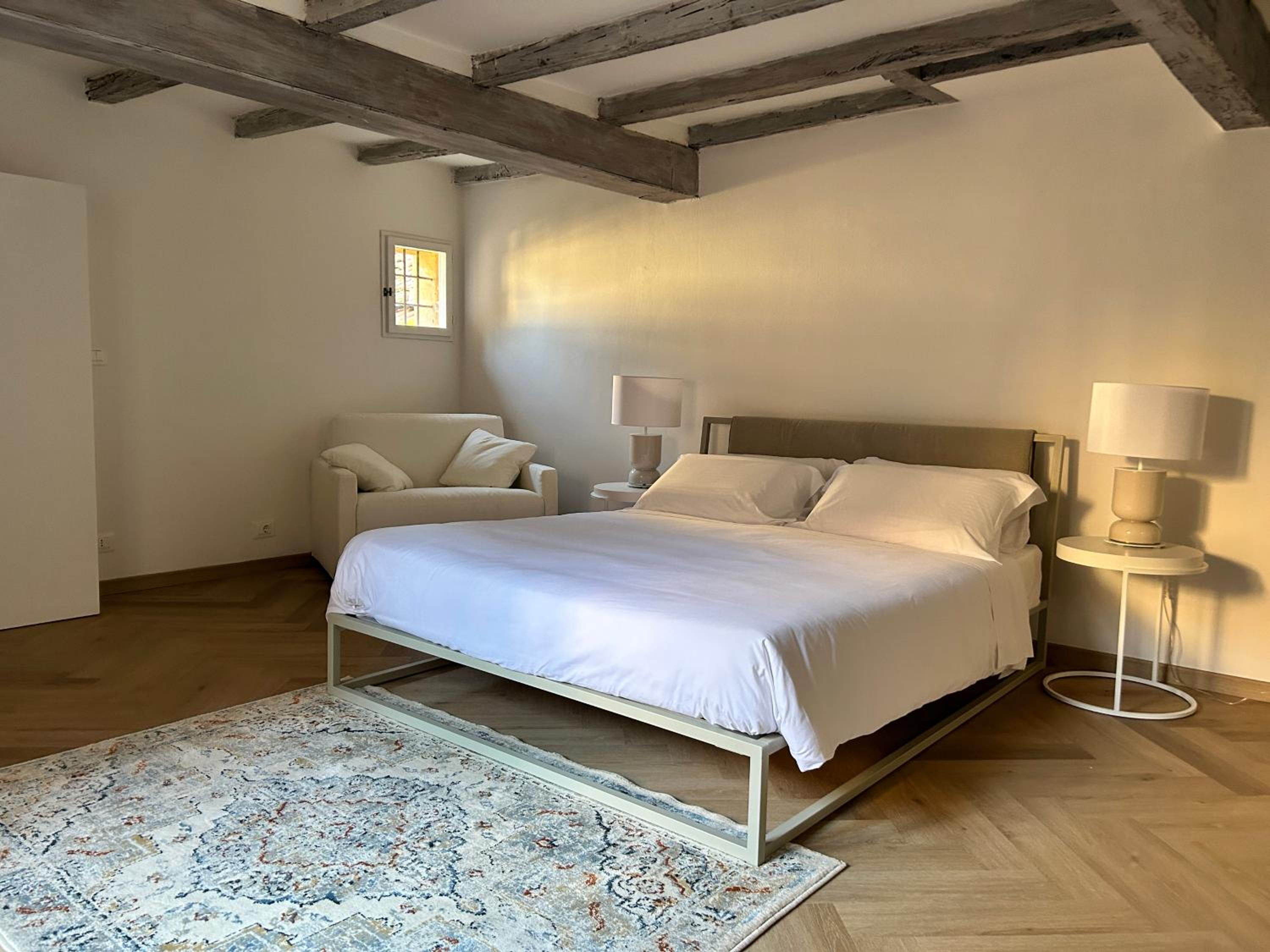 Superior Suite with Ensuite Bathroom