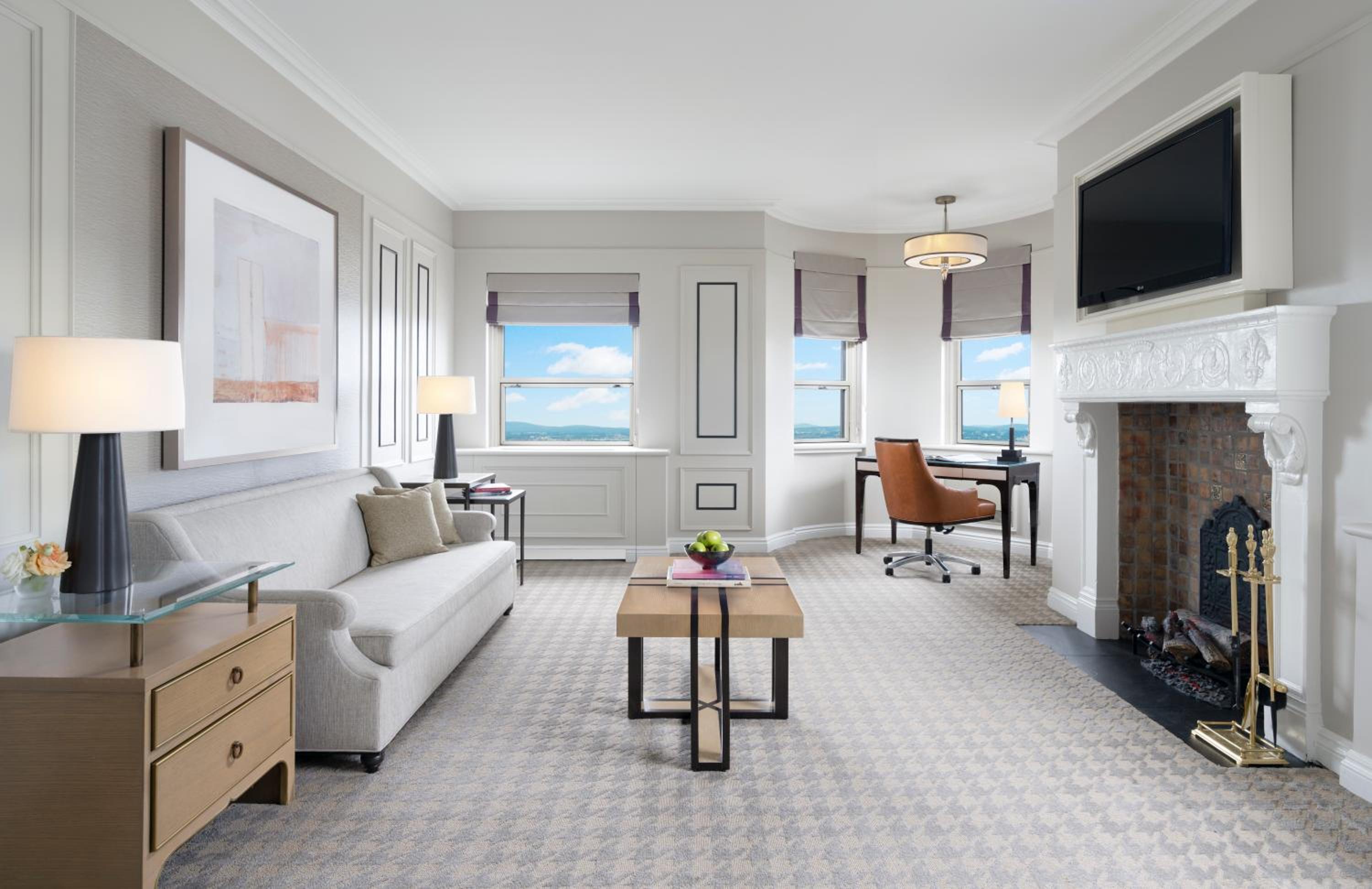 Signature Fairmont Gold One Bedroom Suite