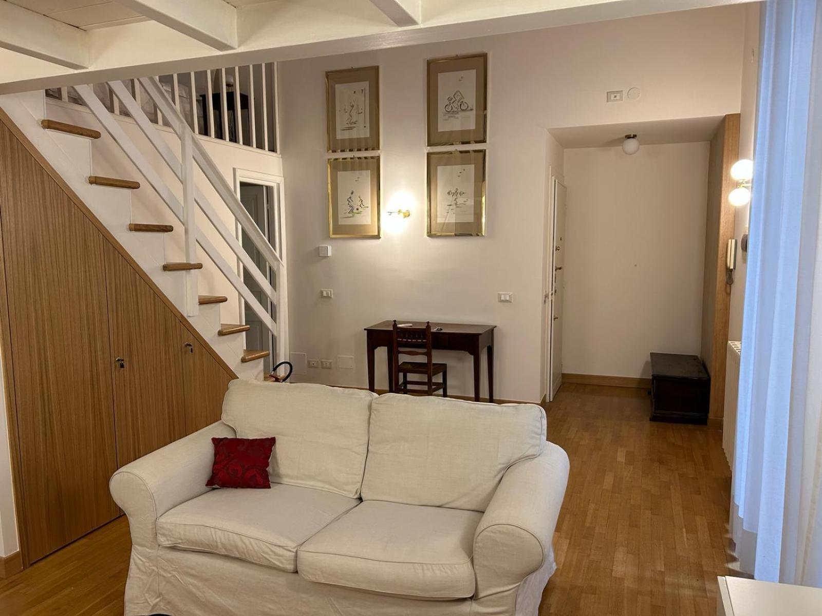 Family Room with Balcony photo 3