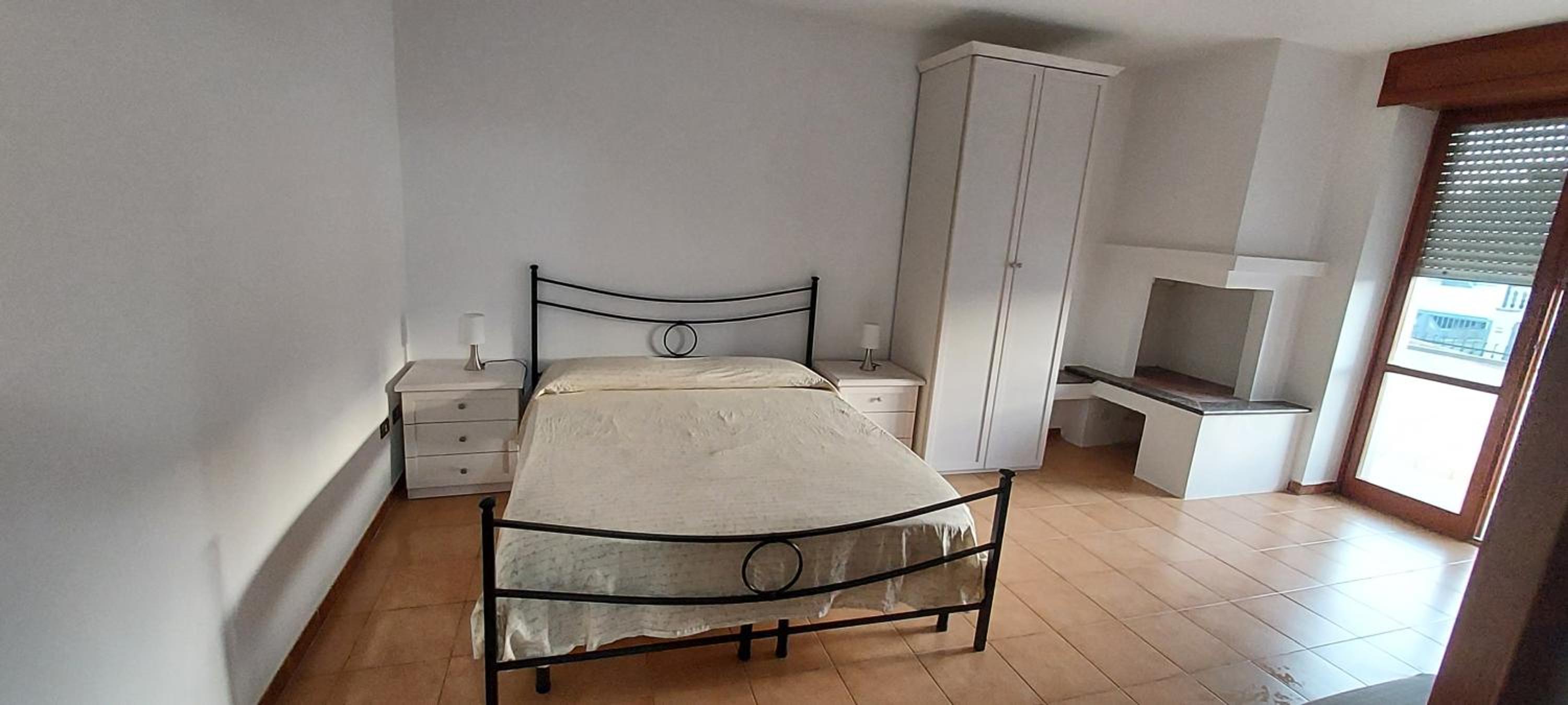 One-Bedroom House - Photo 6