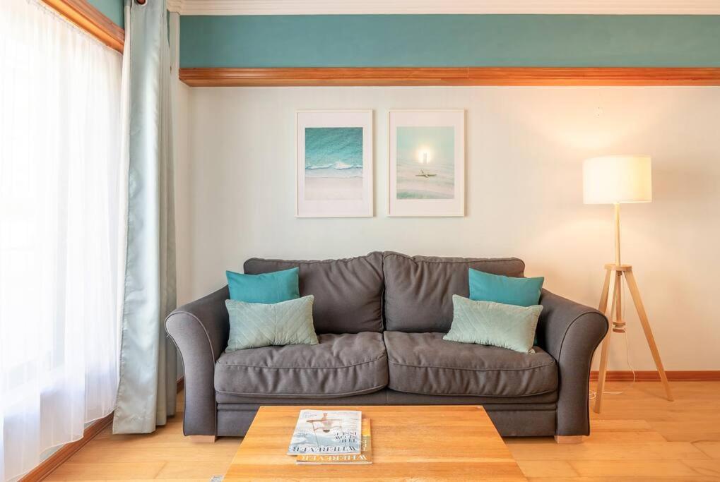 Three-Bedroom Apartment photo 1