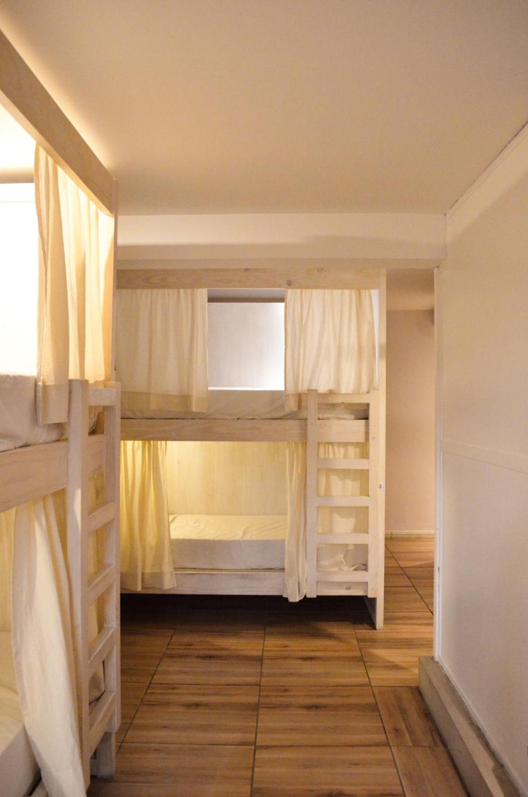 Bed In 6-Bed Mixed Dormitory Room photo 2
