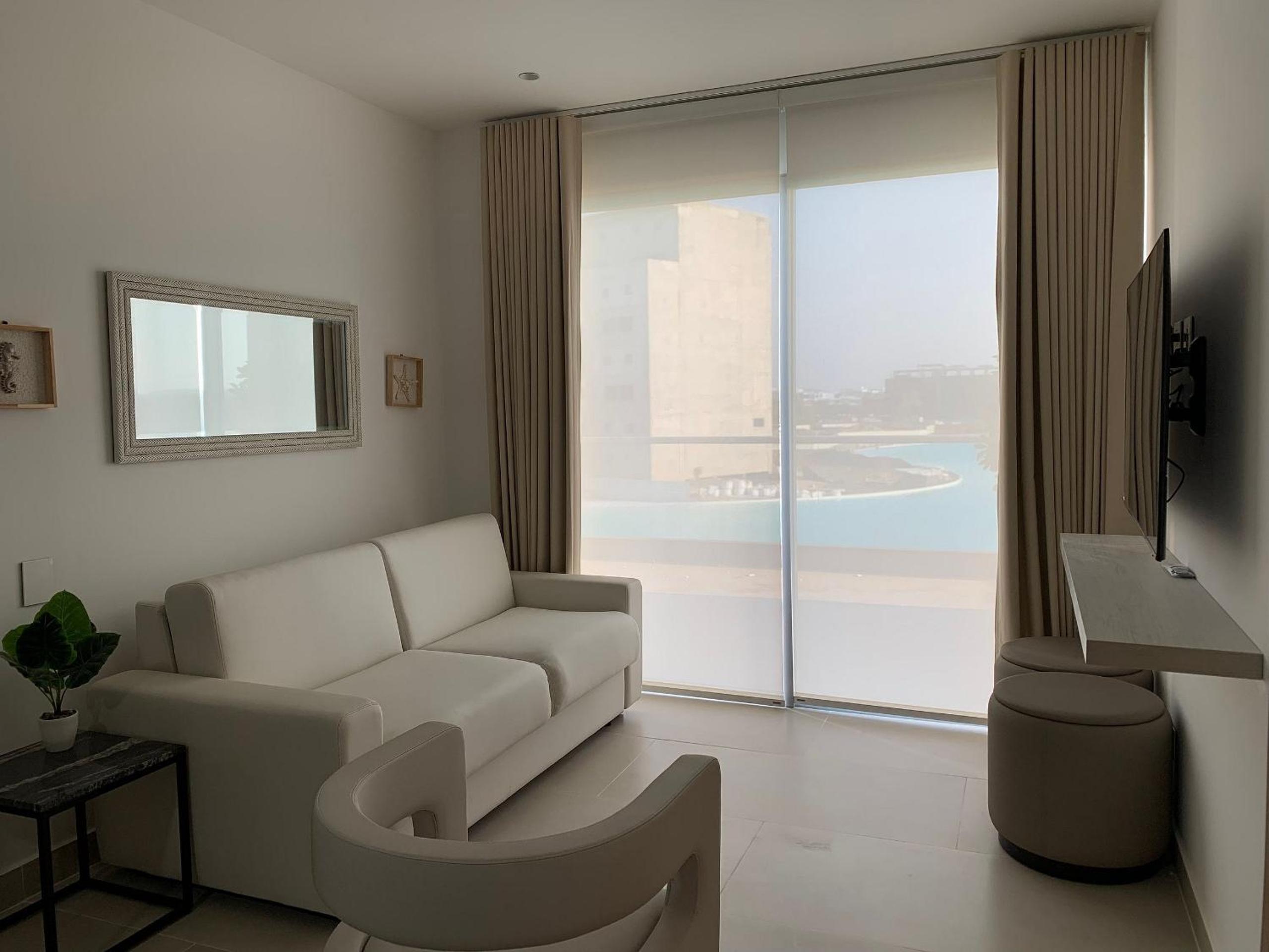 Apartment With Pool View  photo 2