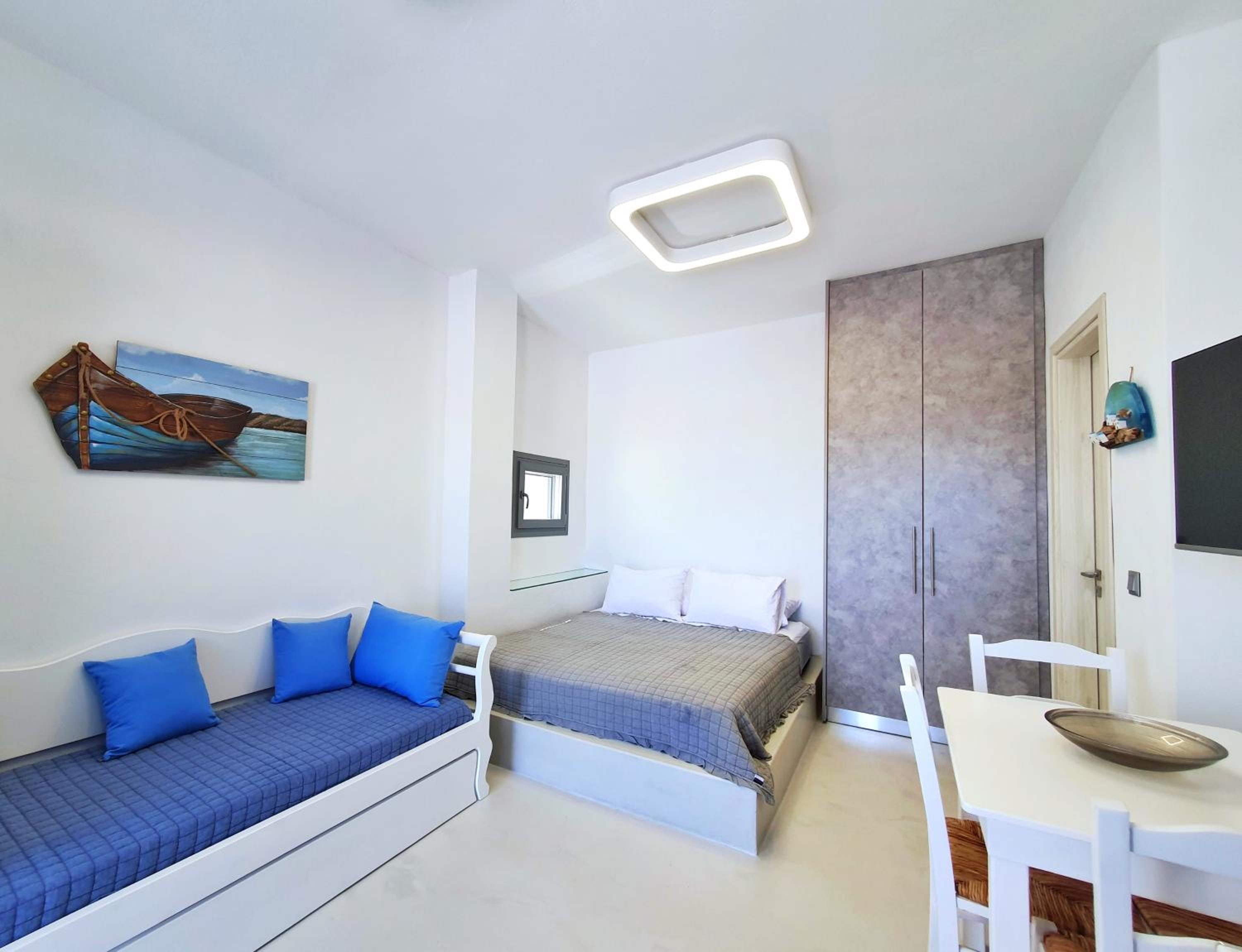 One-Bedroom House photo 1