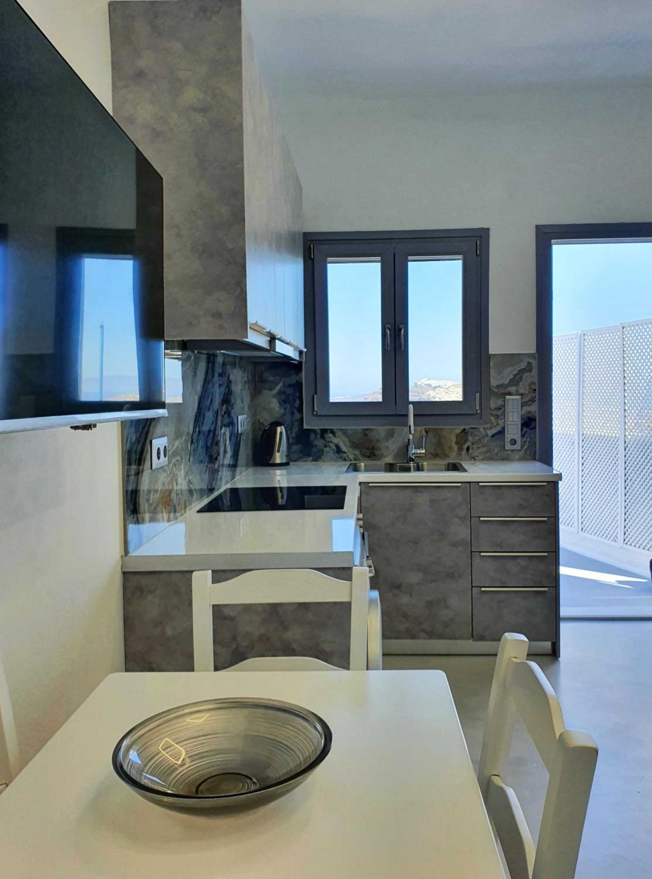 One-Bedroom House photo 2