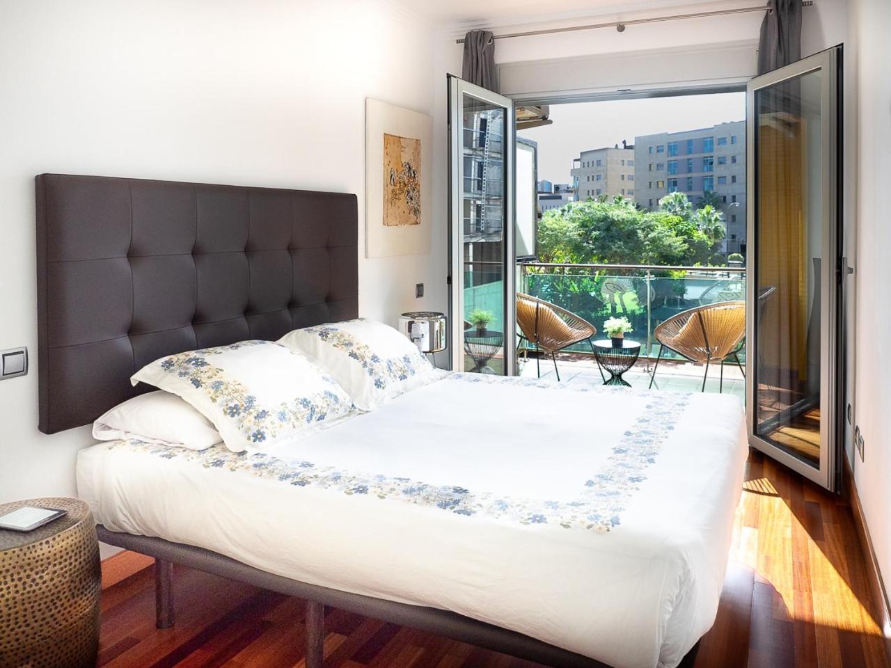 Apartamento con Balcón