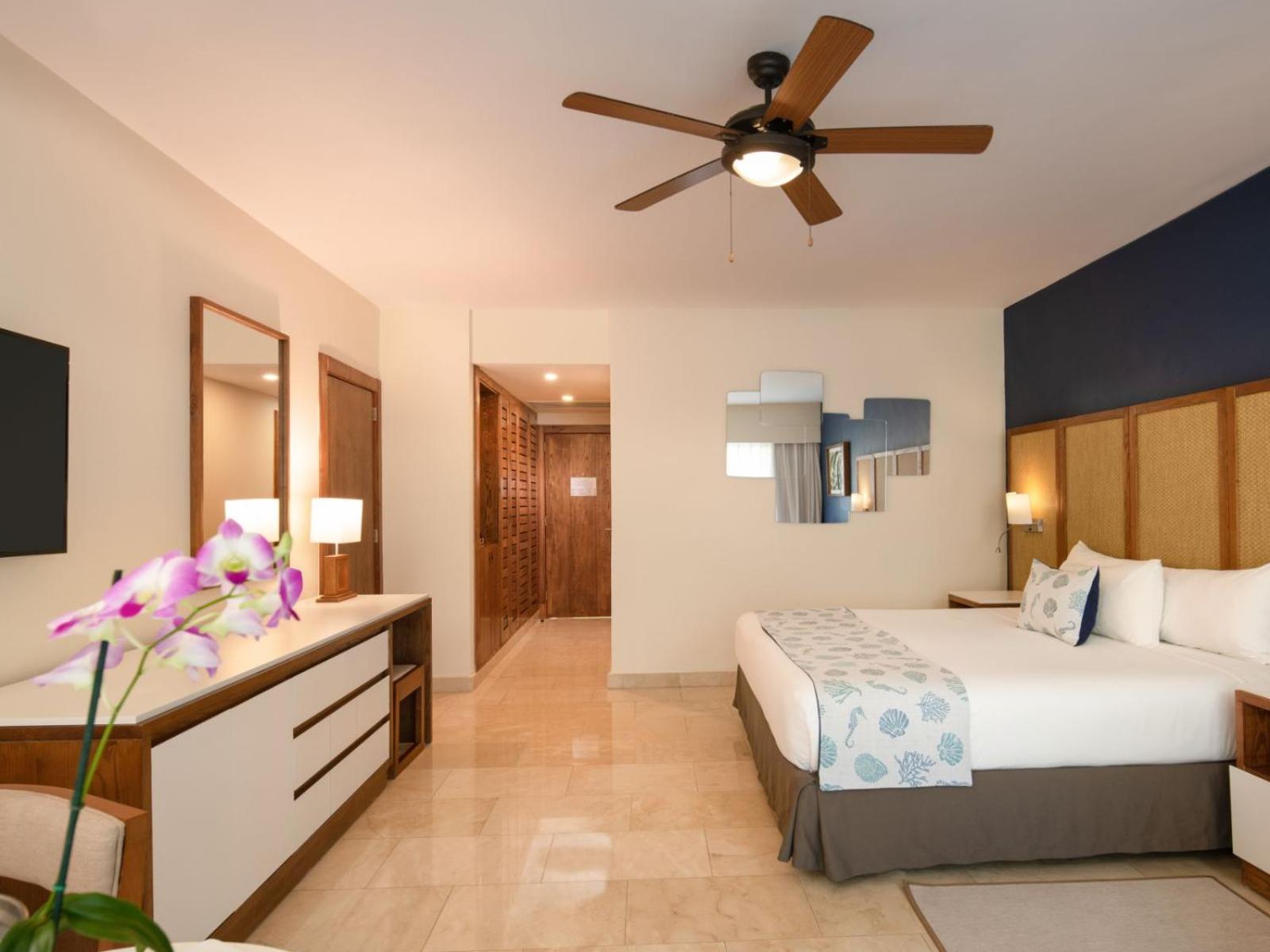 Jr. Suite Premium Ocean View with Jacuzzi