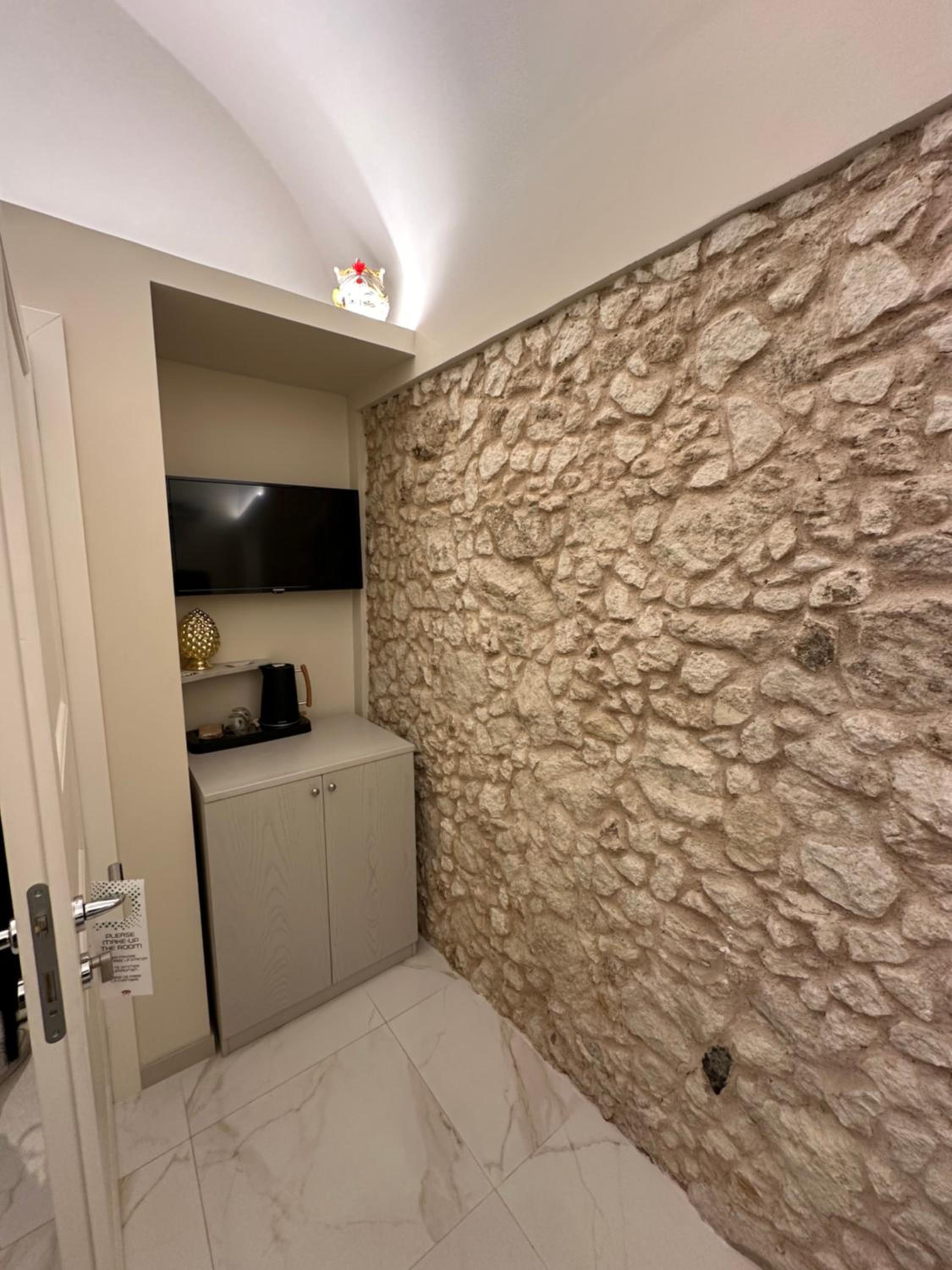 Standard Double Room photo 3