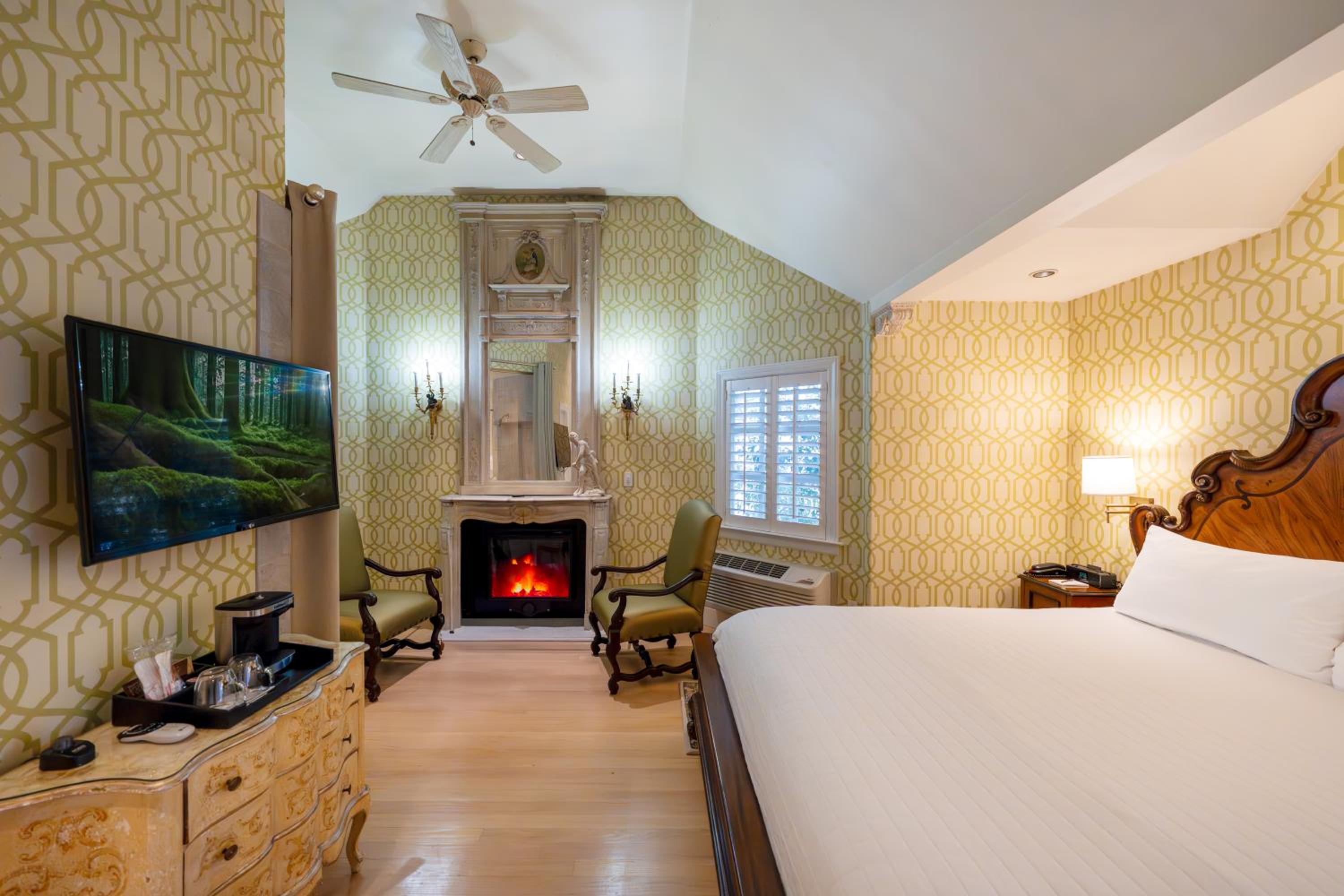 King Suite With Balcony